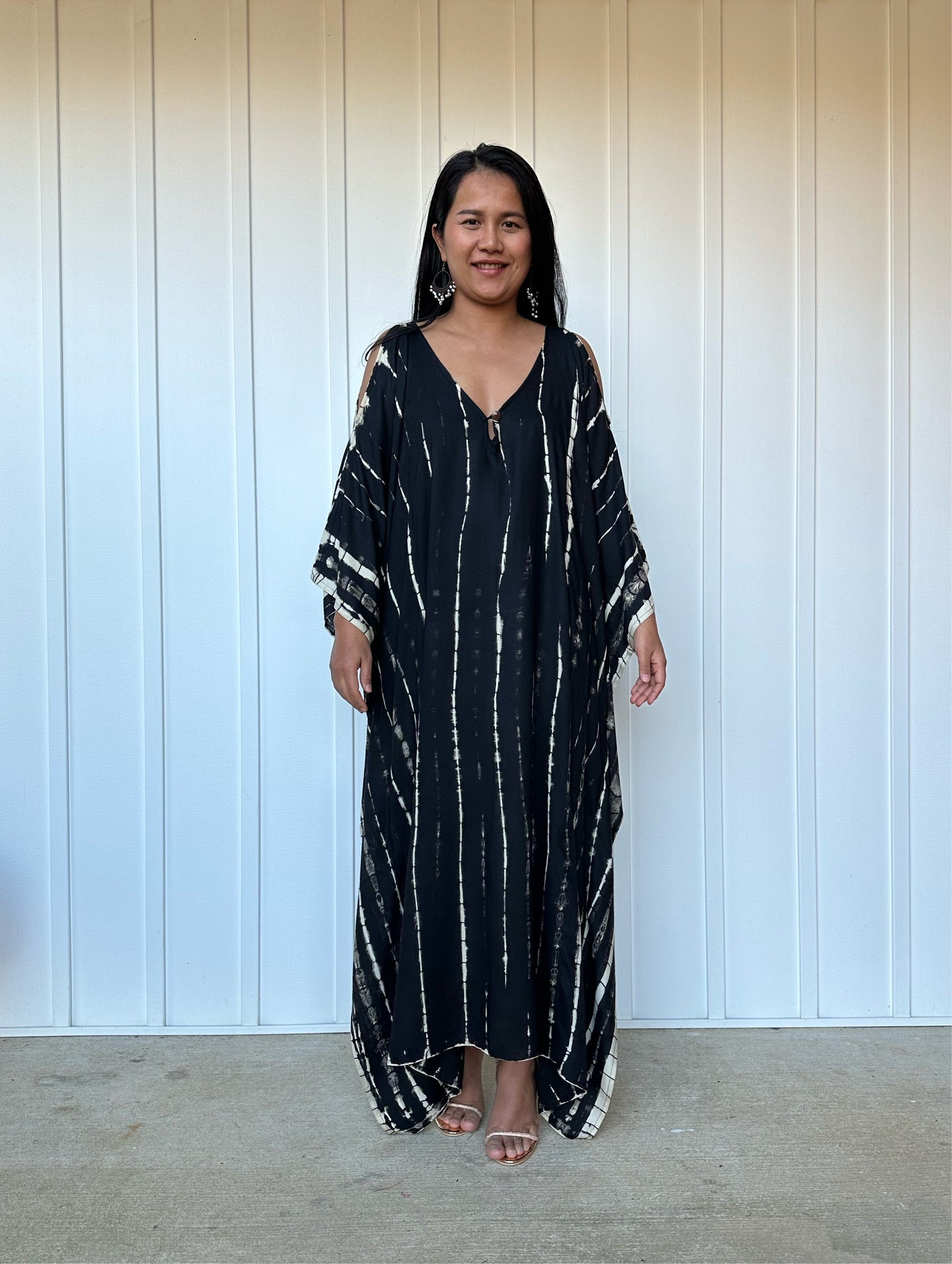 MALA handworks Bella Midi Kaftan in Black and off White with front Button