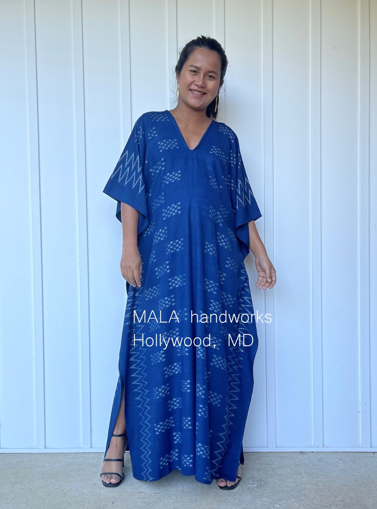MALA handworks Ikat Hand Woven Pattern Kaftan in Indigo Blue with White and Organic Dye