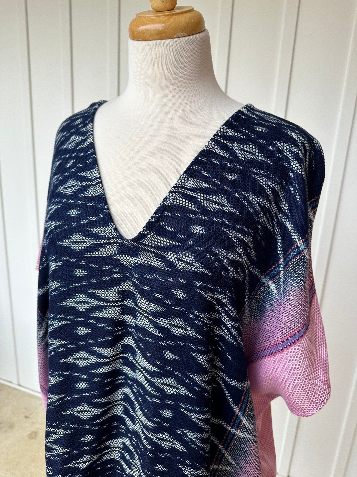 MALA handworks Ikat Hand Woven Pattern Kaftan in Indigo Blue with White and Pink Organic Dye