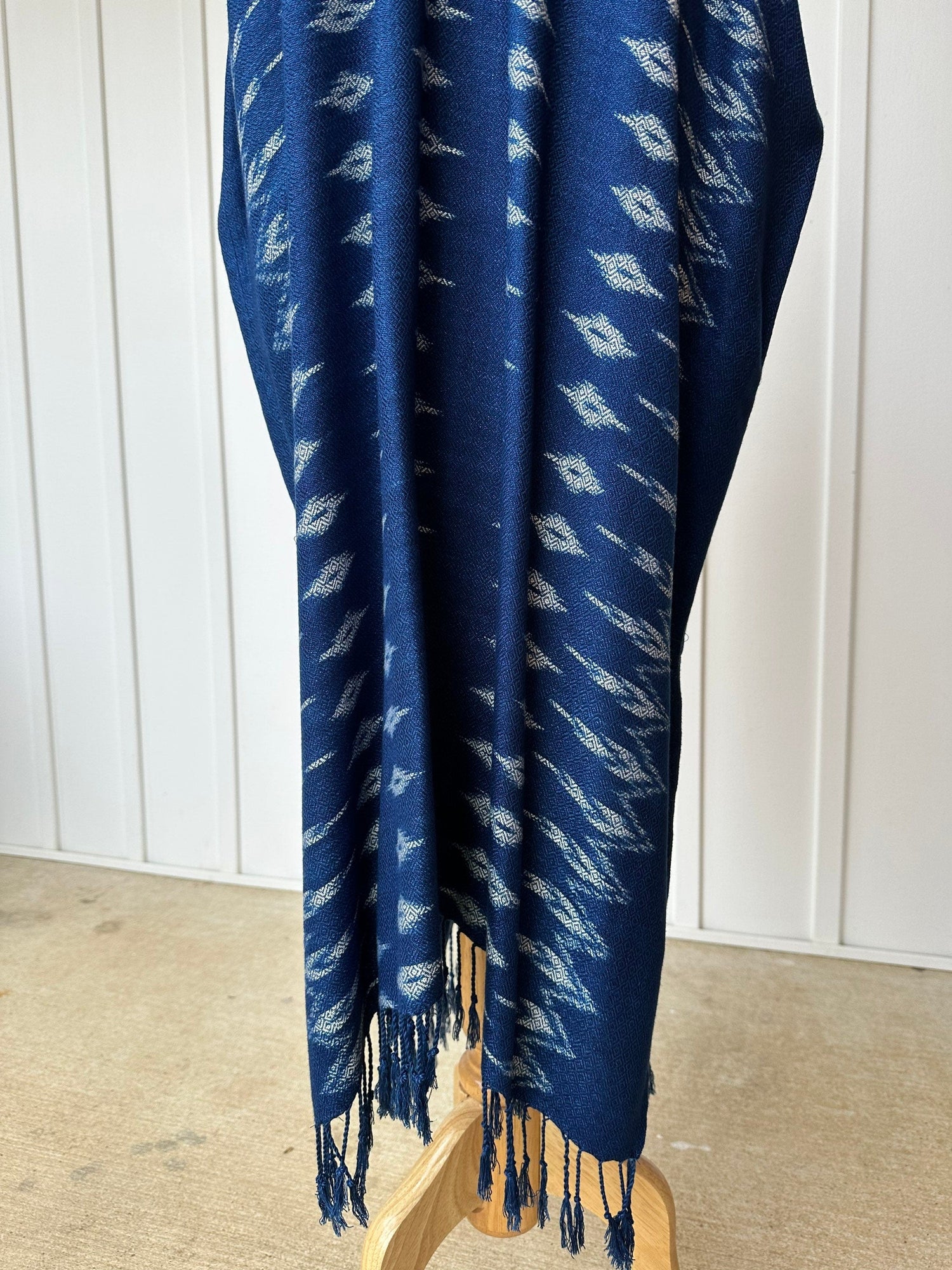 MALA handworks Ikat Hand Woven Pattern Kaftan in Indigo Blue with White and Pink Organic Dye