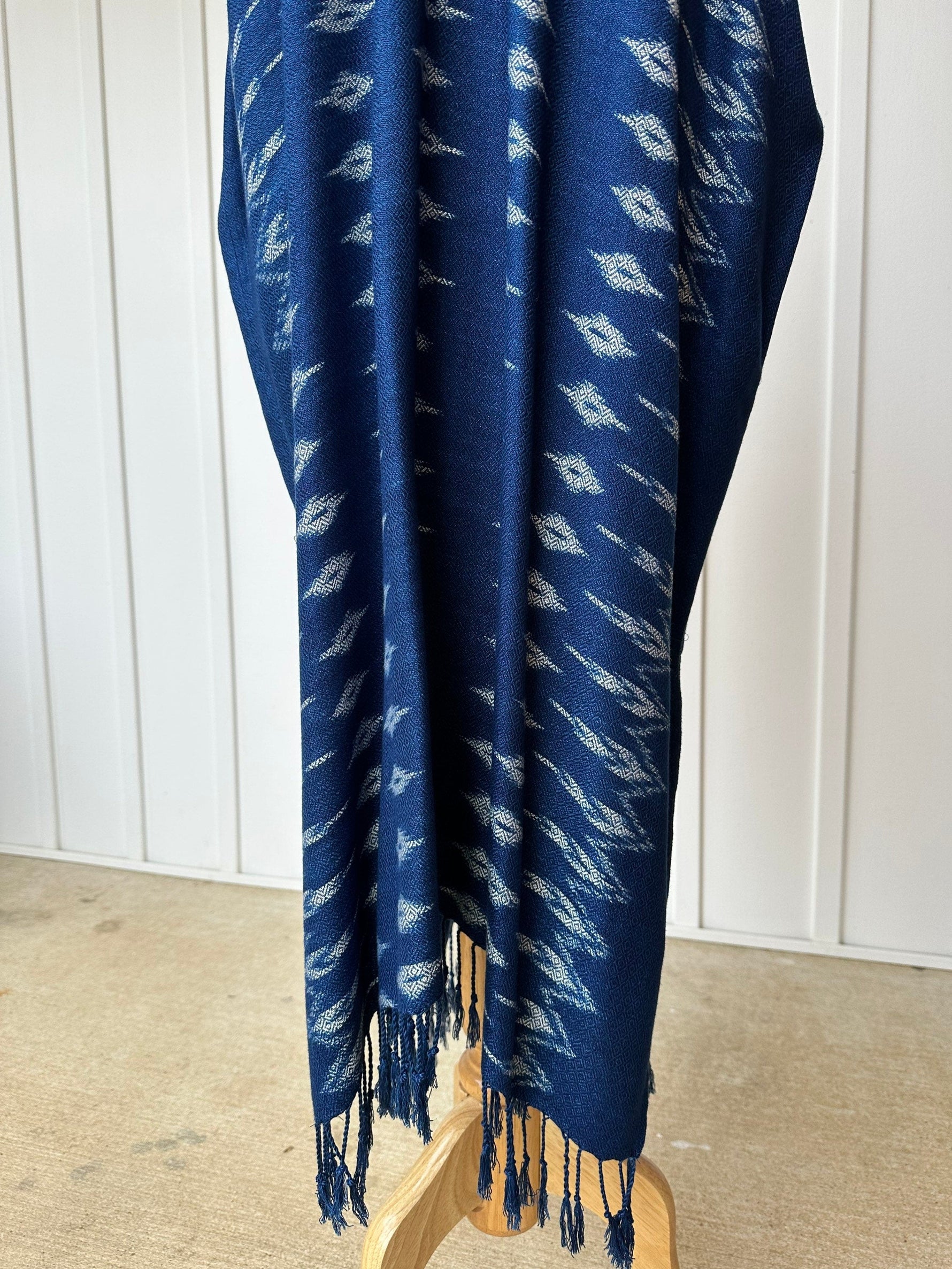 MALA handworks Ikat Hand Woven Pattern Kaftan in Indigo Blue with White and Pink Organic Dye