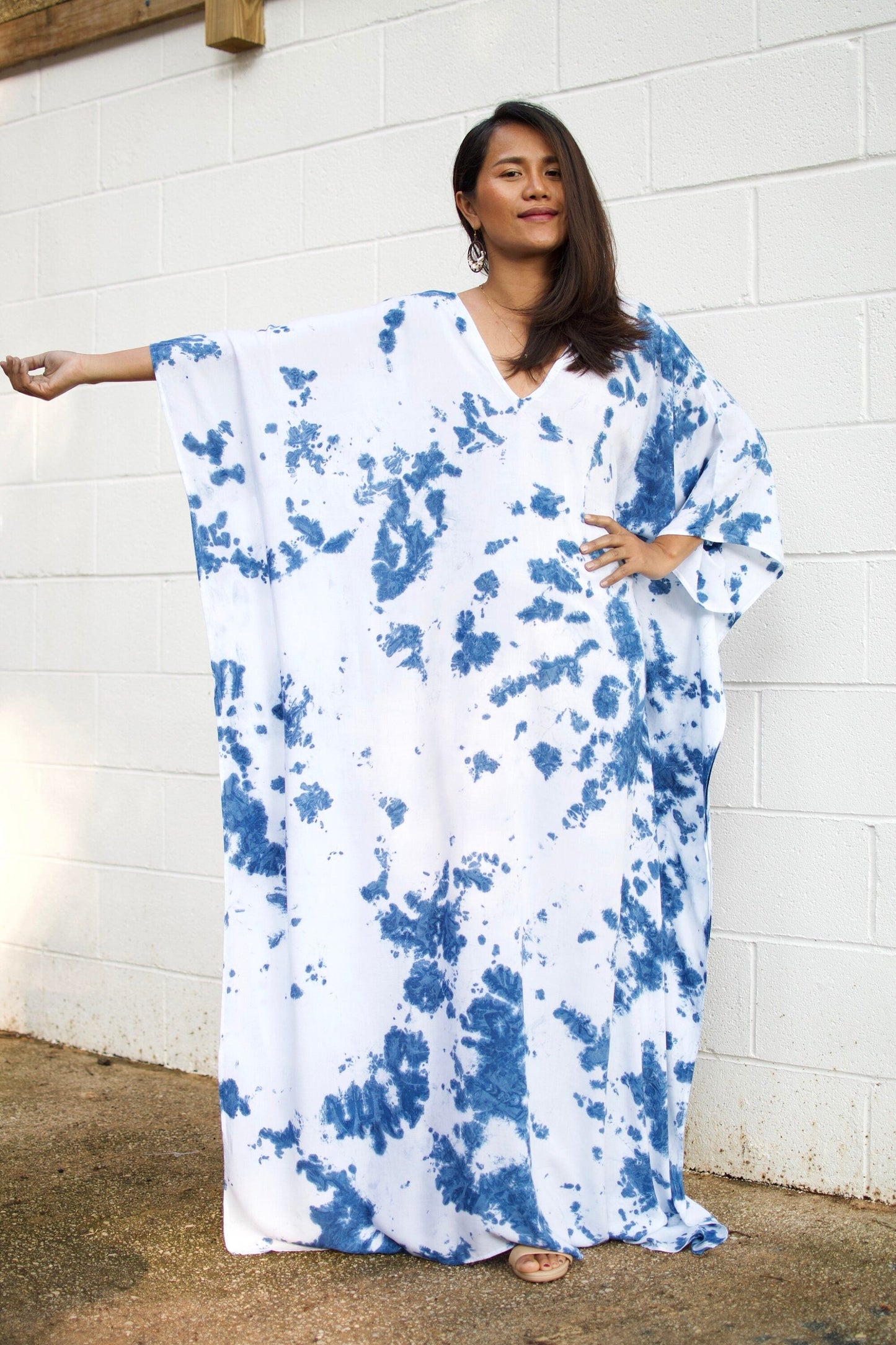 MALA handworks Indigo Kaftan in White and Hand Dyed Indigo Blue