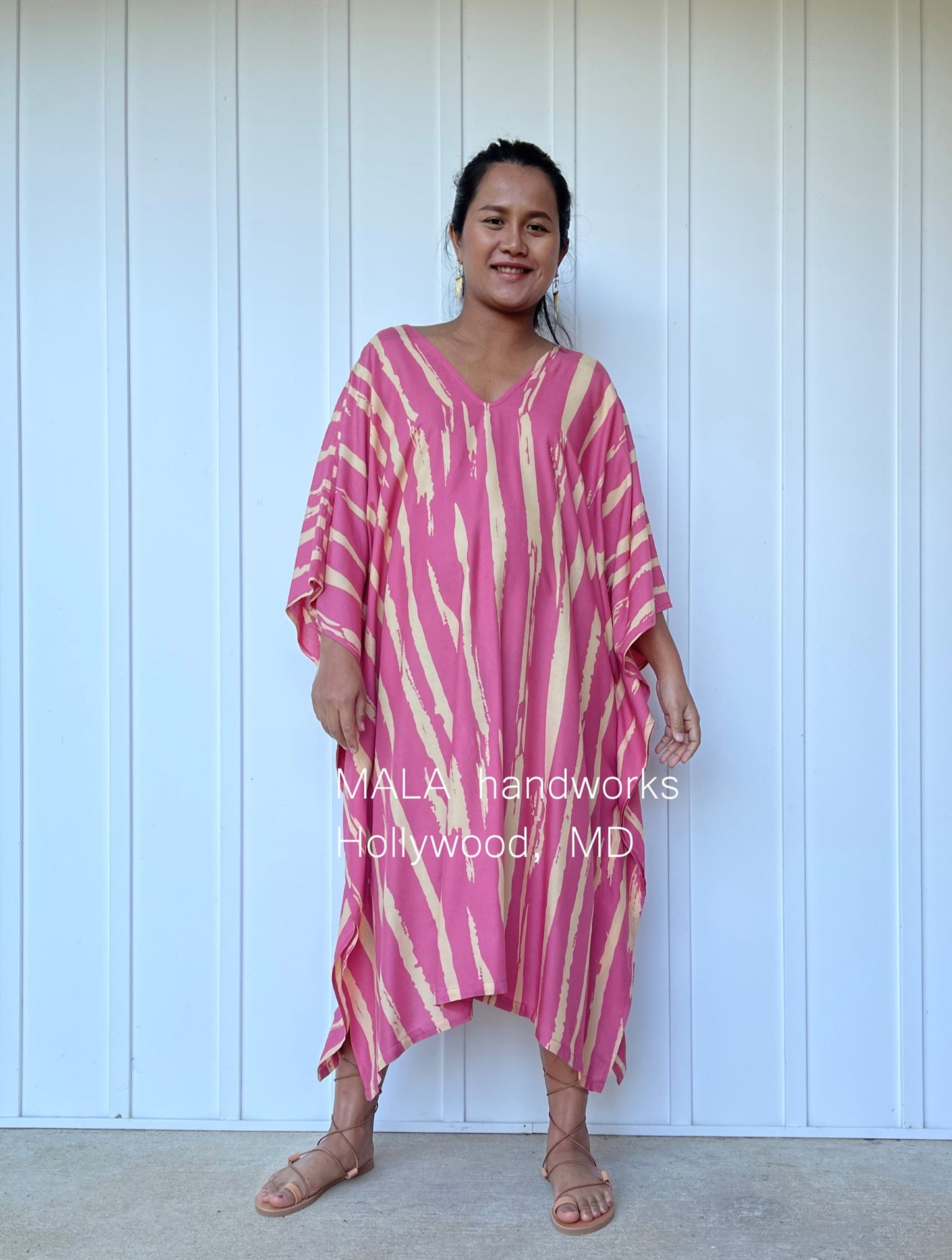 MALA handworks Luna Kaftan in Pink and Pattern Silkcreen