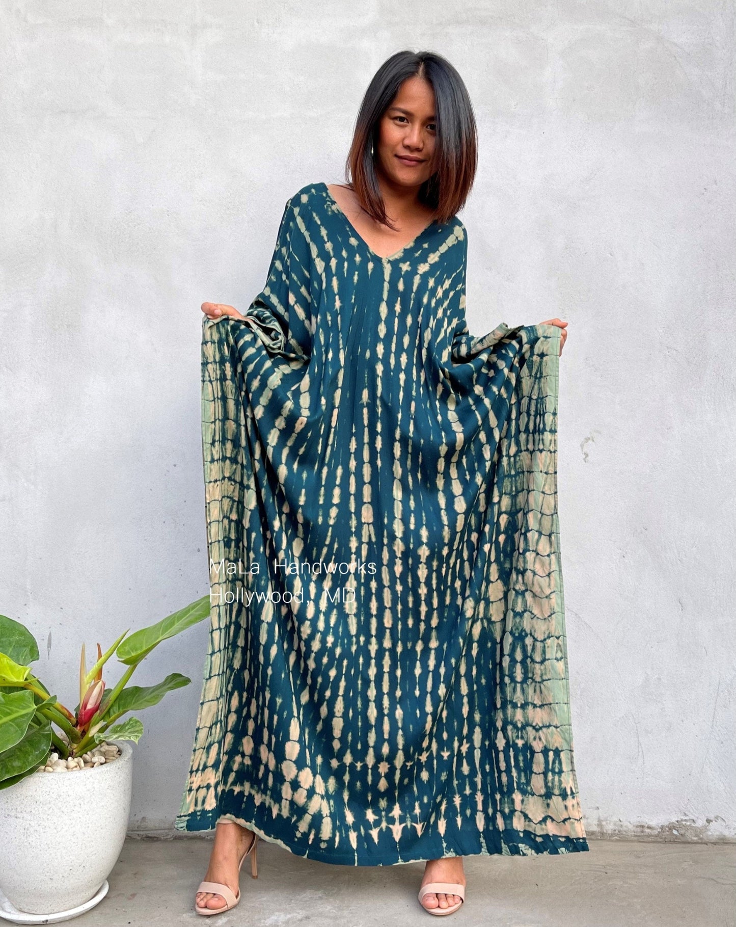 MALA handworks Mala Kaftan in Green Tie Dye