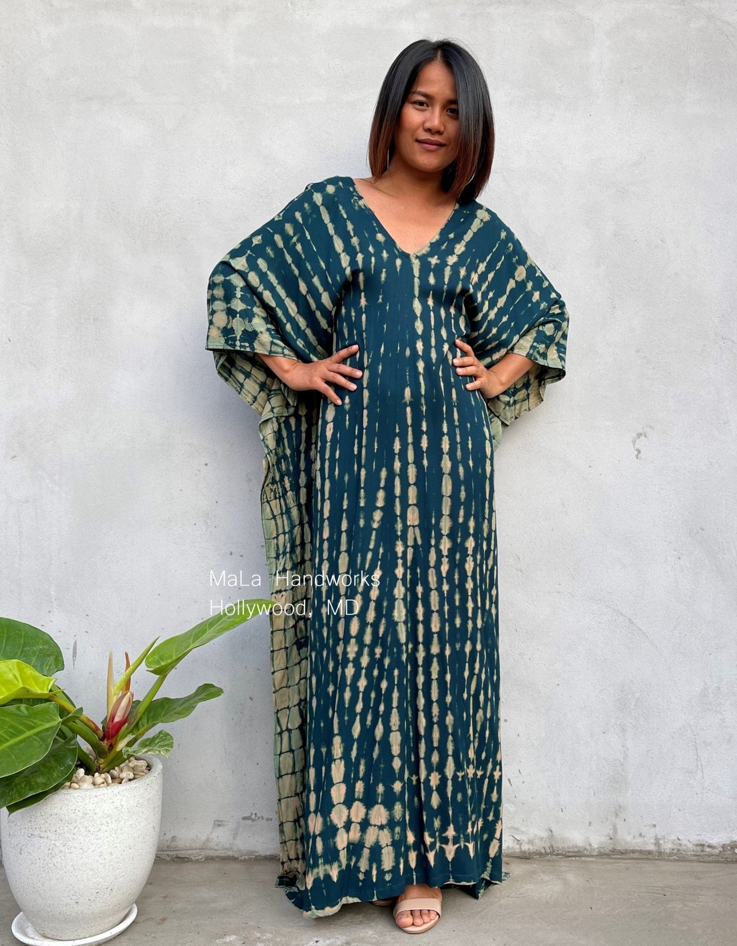 MALA handworks Mala Kaftan in Green Tie Dye