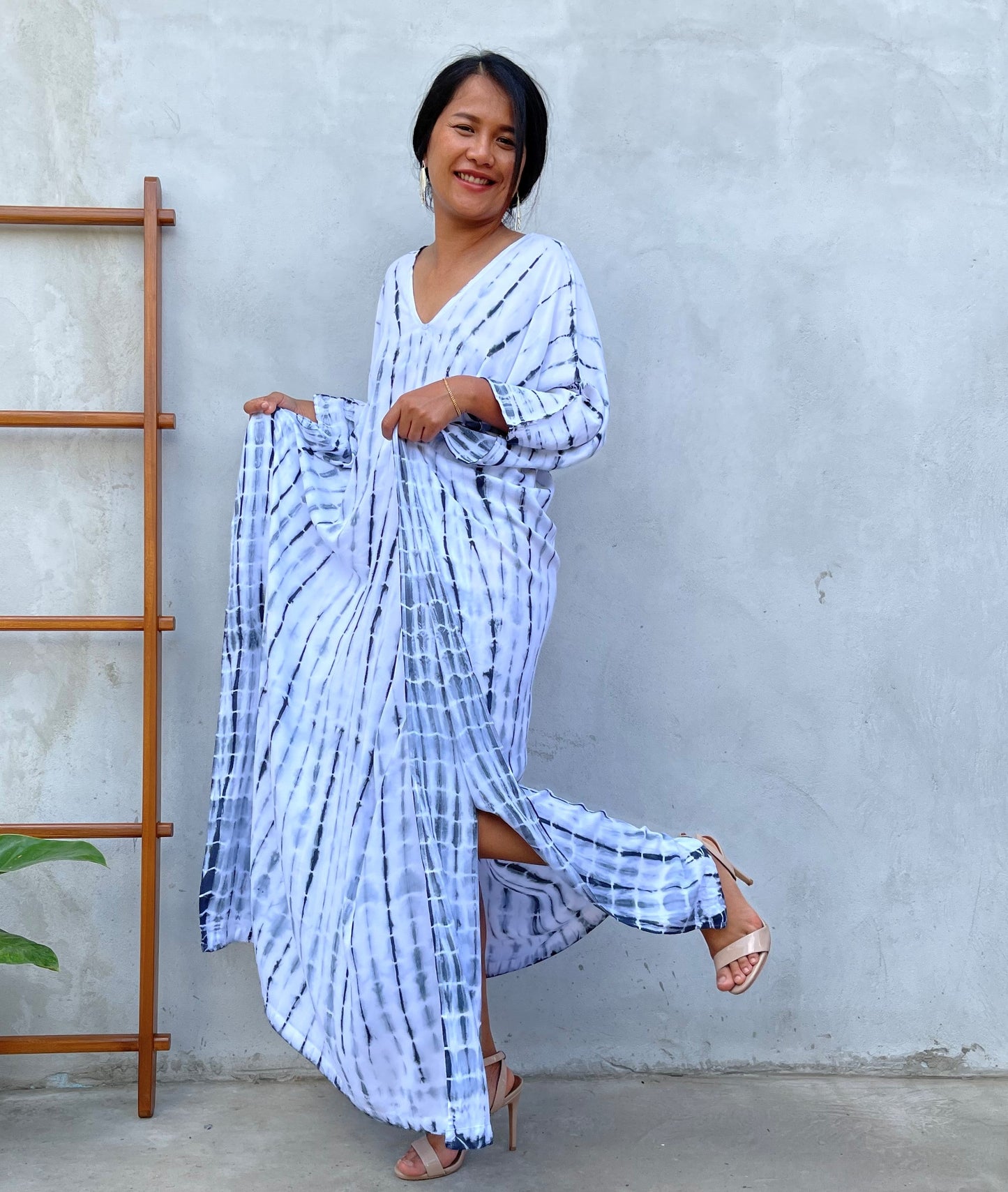 MALA handworks Mala Kaftan in White and Black Tie Dye