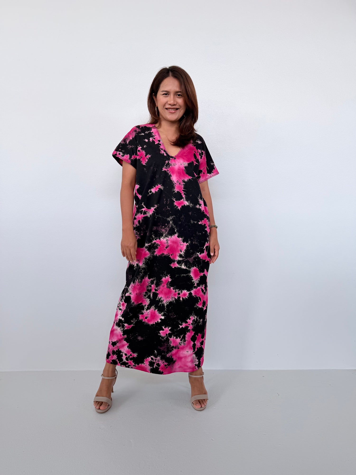 Alisa Petite Cotton Kaftan in Black and Fuchsia Tie Dye