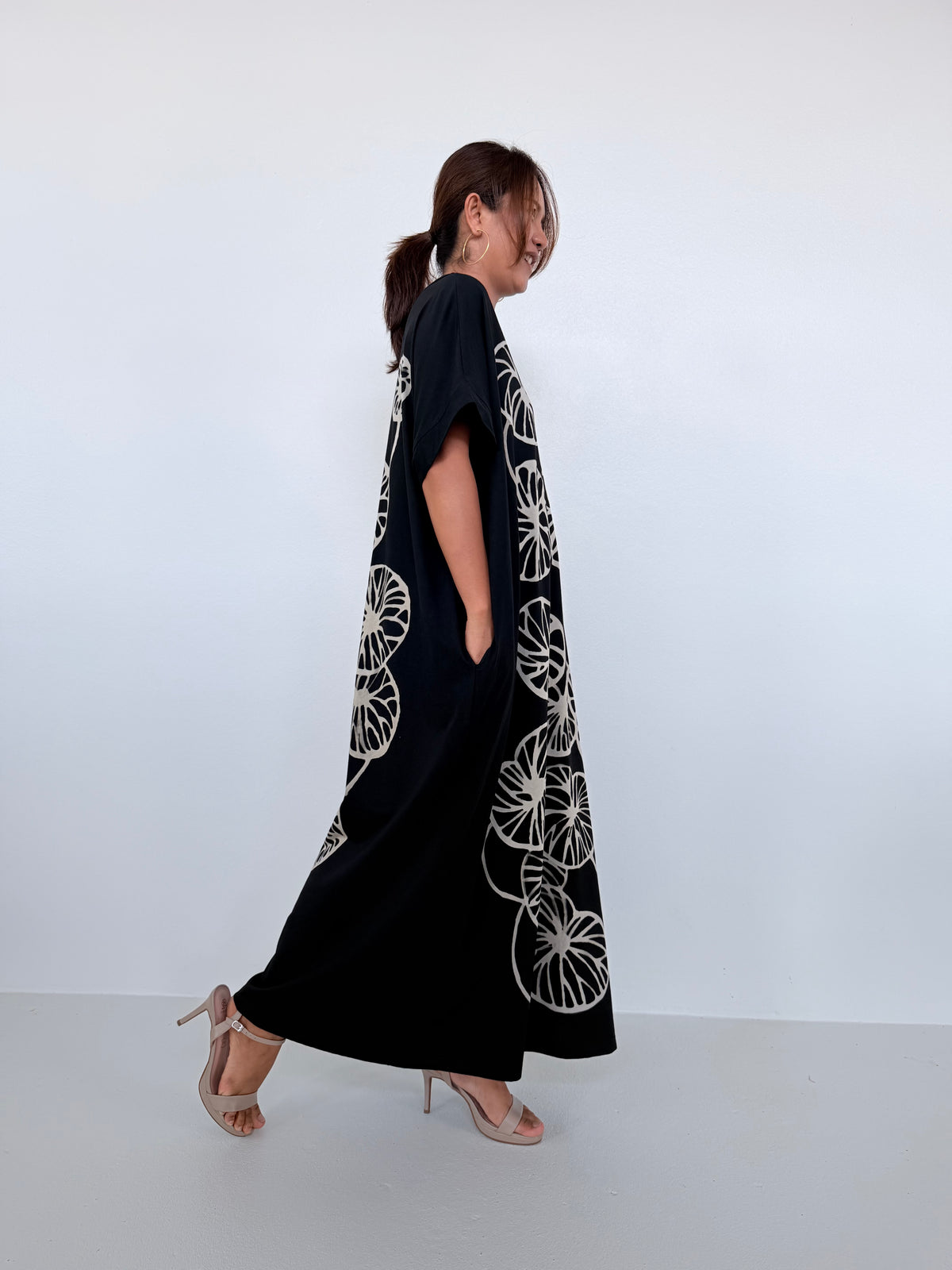 Mala Handworks Alice Jersey Cotton Kaftan in Black with Hand-Painted Lotus Leaves