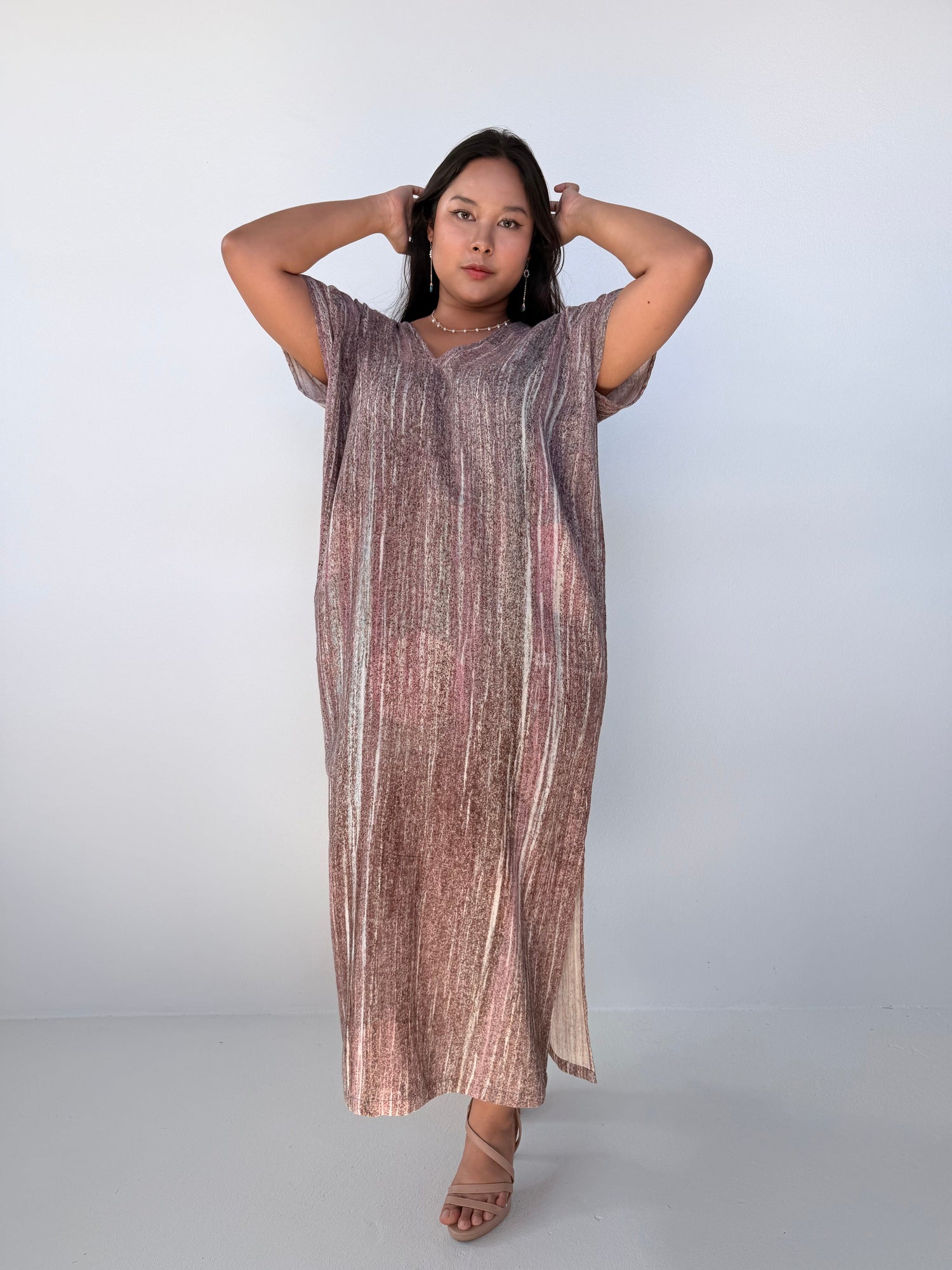 Mala Handworks Callie Petite Hand-Painted Kaftan in Mauve & Sand