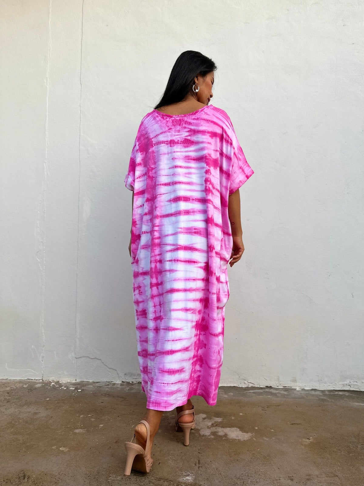 MALA handworks Alice Jersey Cotton Kaftan in White And Fuchsia Tie Dye