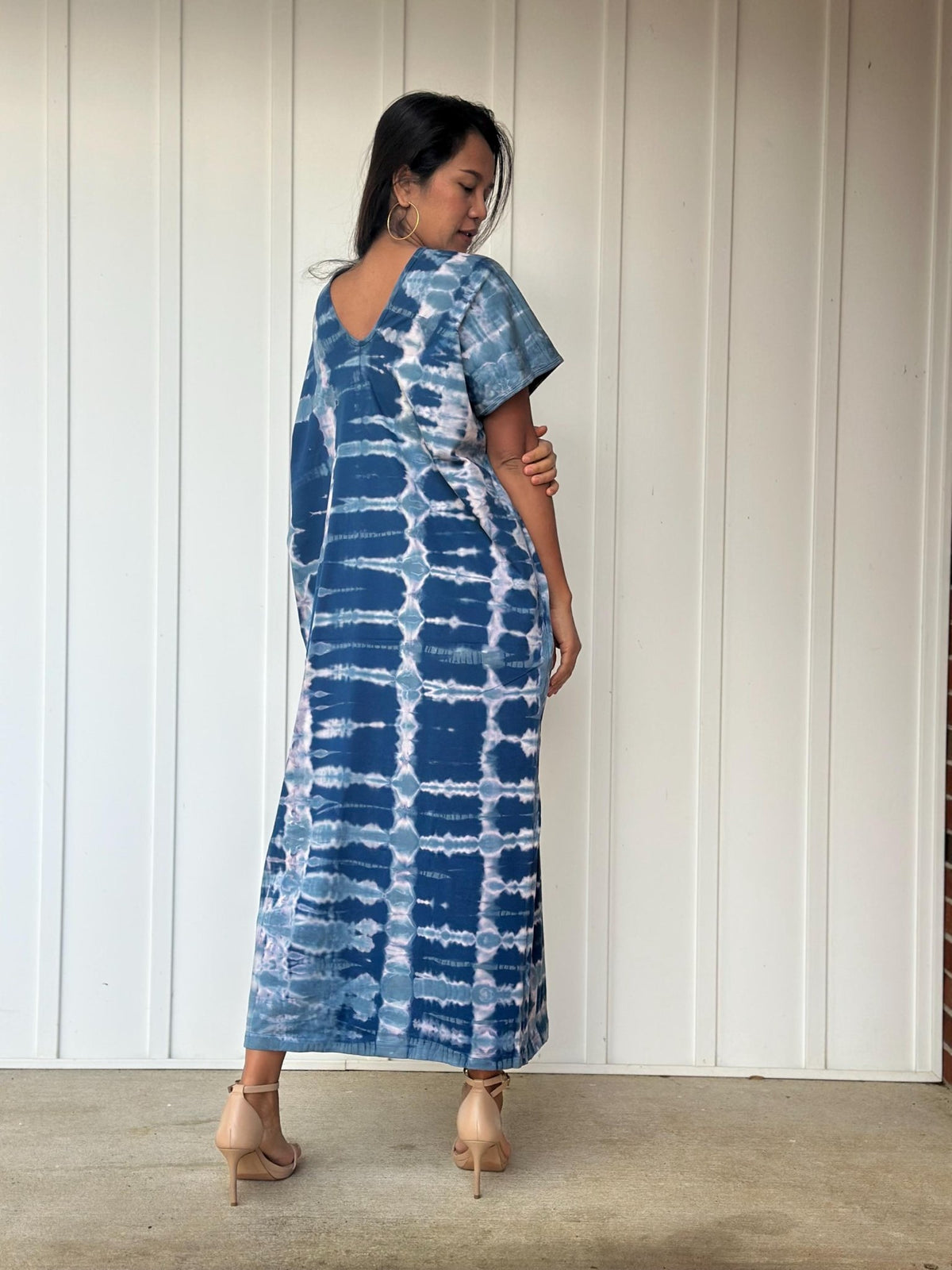 Mala Handworks Alisa Petite Cotton Kaftan in Blue Surf Tie Dye Pattern