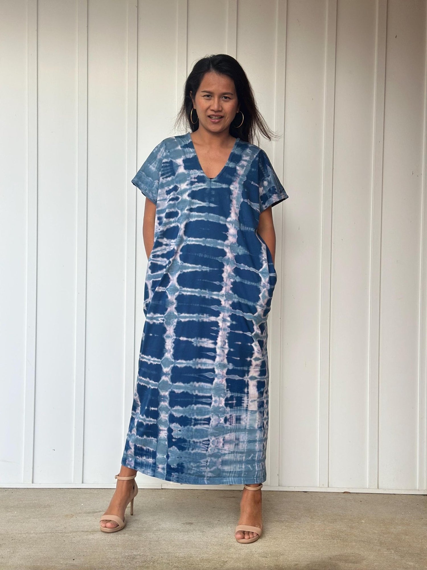Mala Handworks Alisa Petite Cotton Kaftan in Blue Surf Tie Dye Pattern