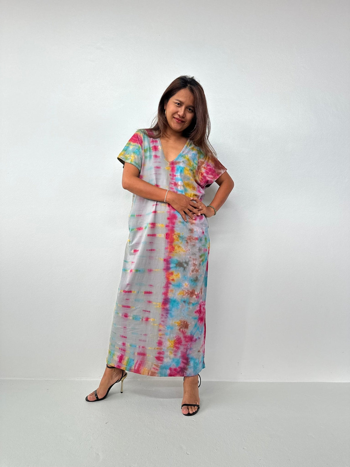 Mala Handworks Alisa Petite Cotton Kaftan in Gray Rainbow Tie Dye