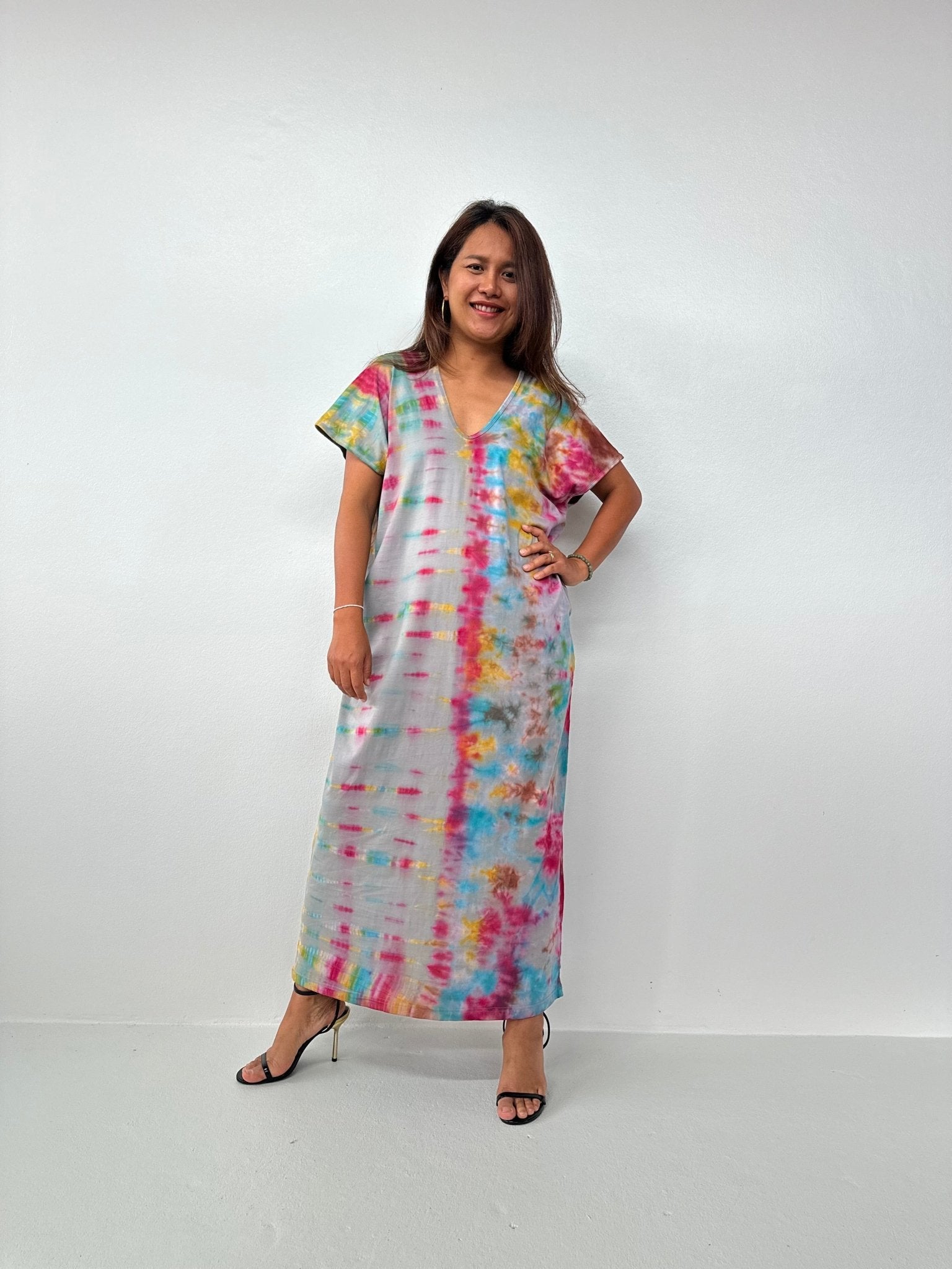 Mala Handworks Alisa Petite Cotton Kaftan in Gray Rainbow Tie Dye