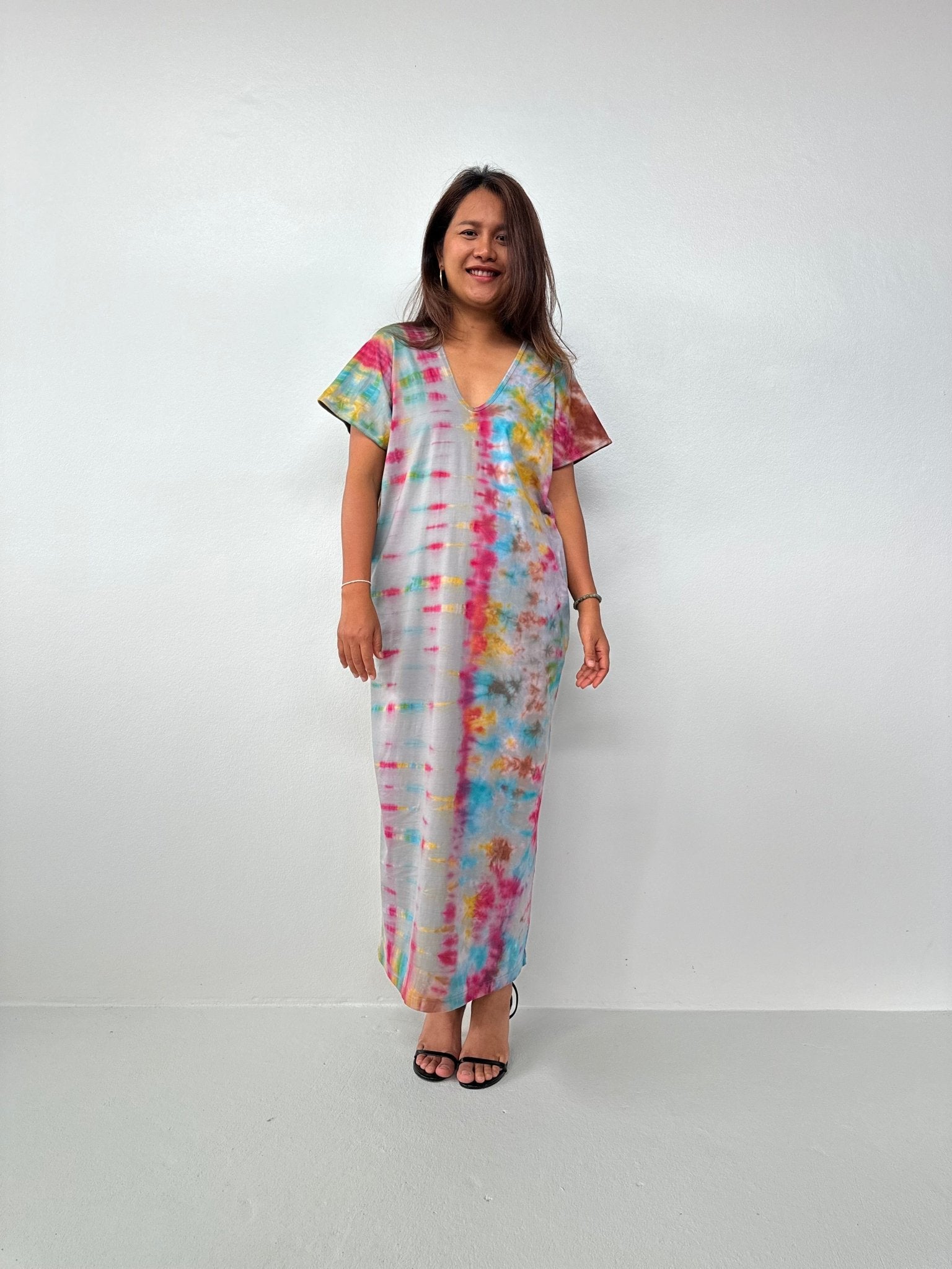Mala Handworks Alisa Petite Cotton Kaftan in Gray Rainbow Tie Dye