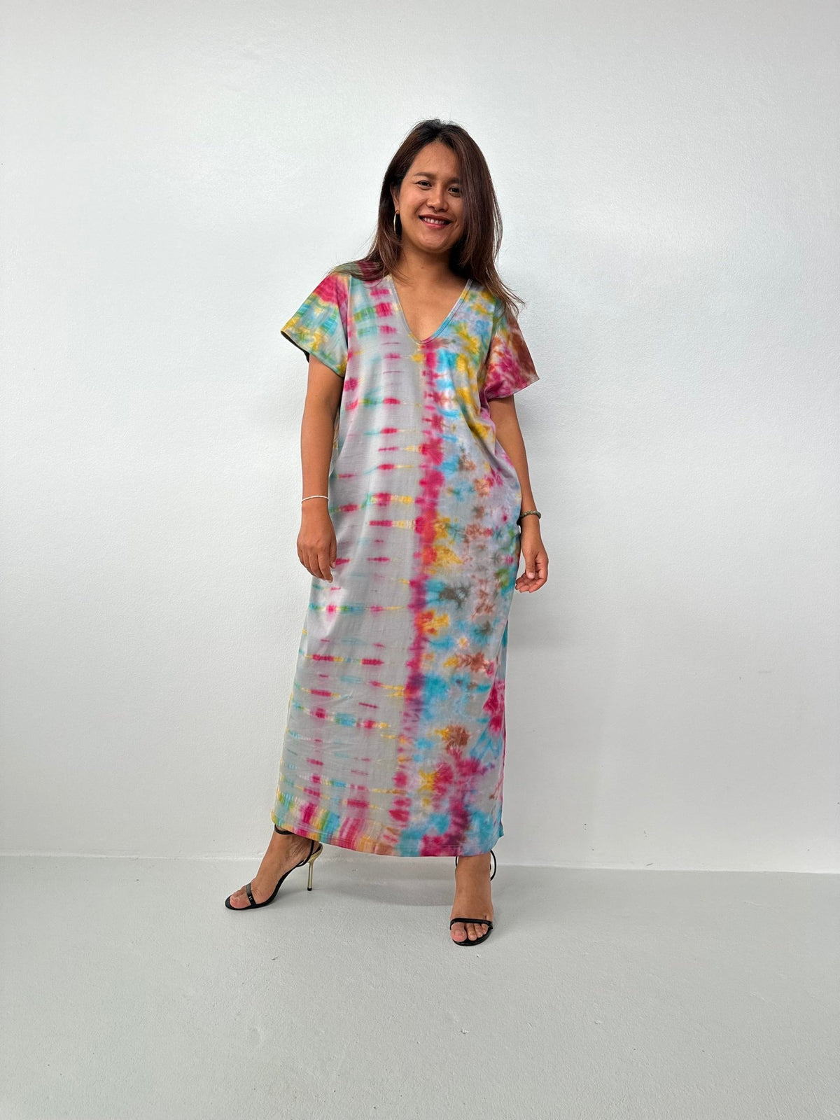 Mala Handworks Alisa Petite Cotton Kaftan in Gray Rainbow Tie Dye