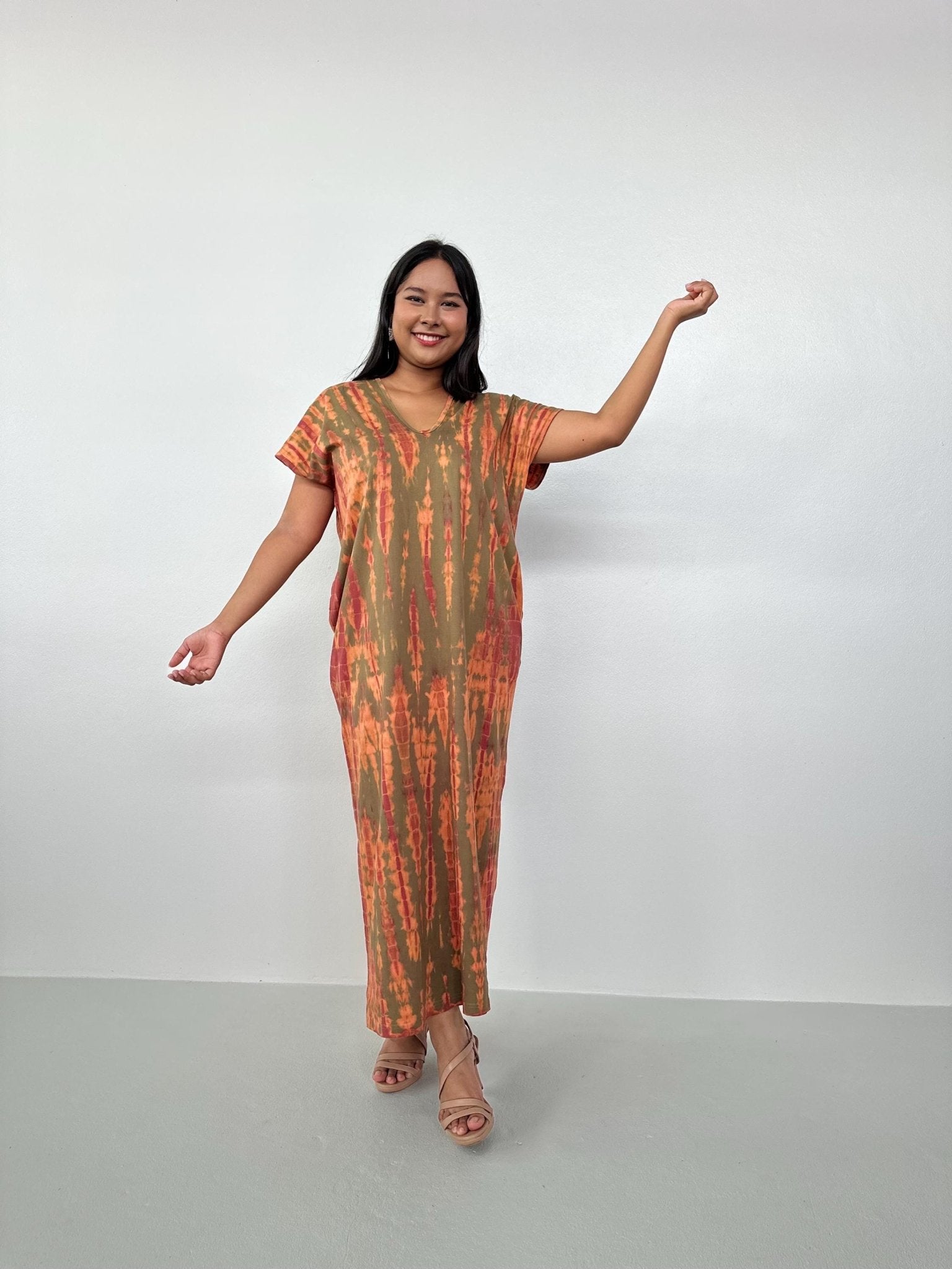 Mala Handworks Alisa Petite Cotton Kaftan in Olive and Orange Tie Dye