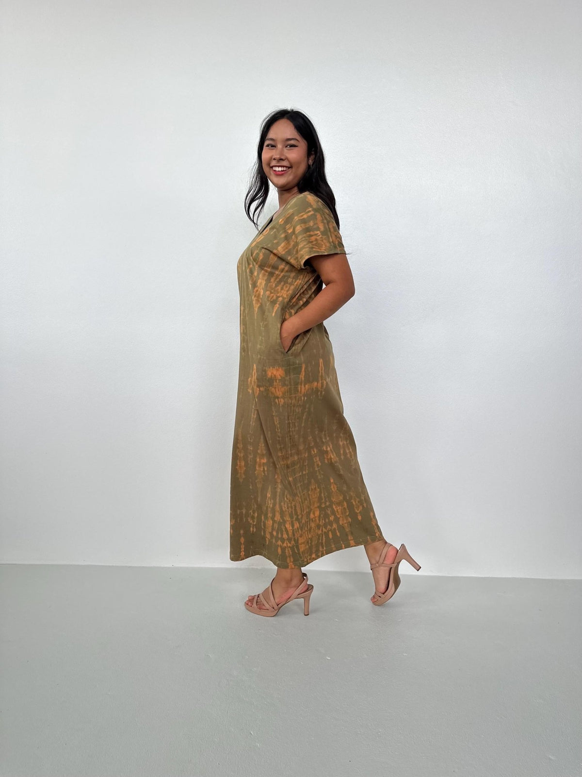 Mala Handworks Alisa Petite Cotton Kaftan in Olive Tie Dye