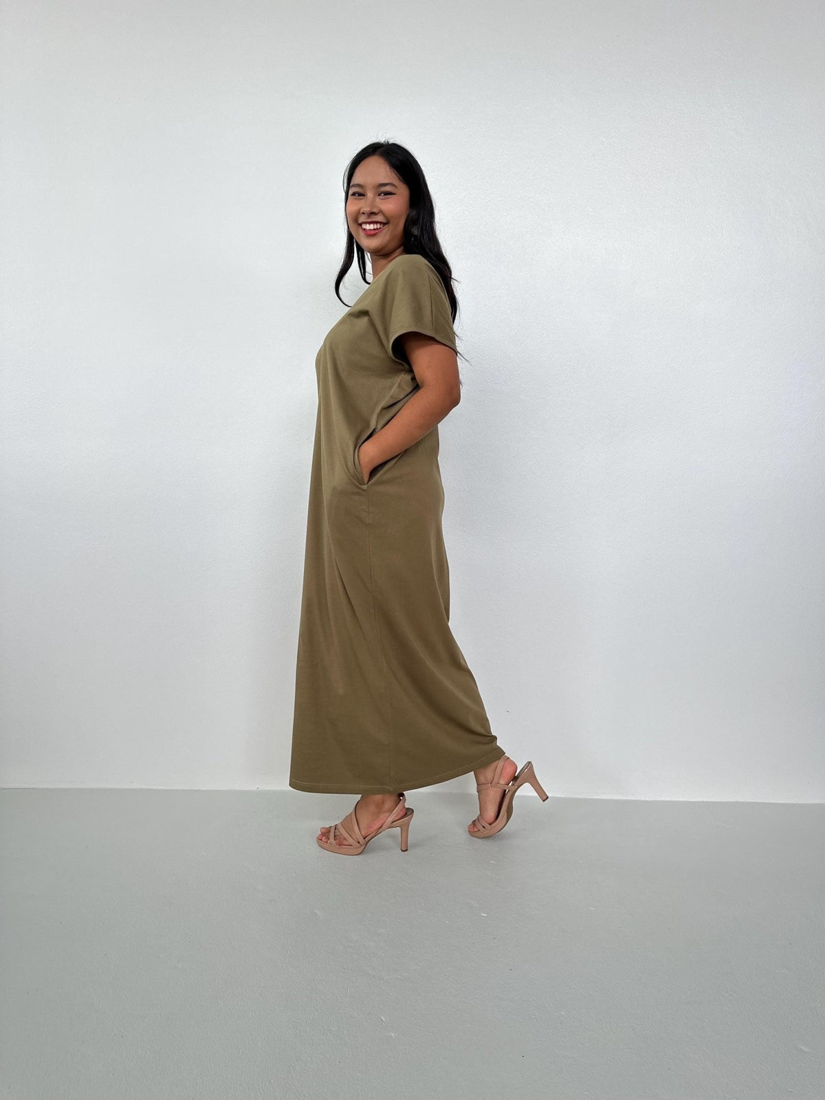 Mala Handworks Alisa Petite Cotton Kaftan in Olive