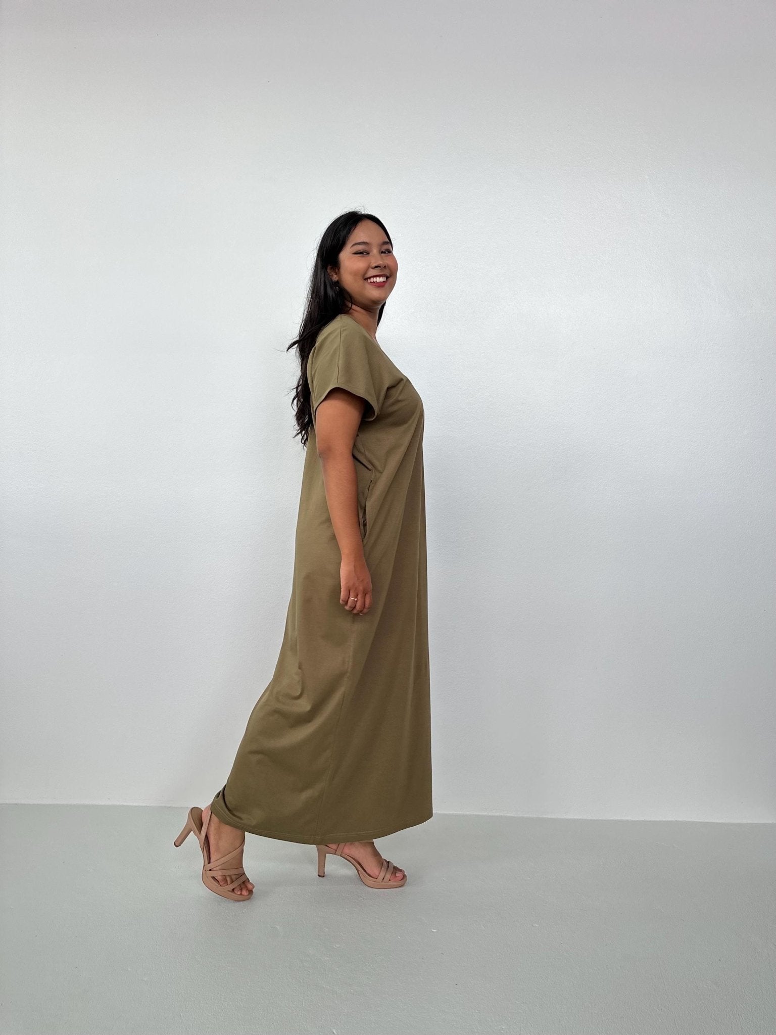 Mala Handworks Alisa Petite Cotton Kaftan in Olive