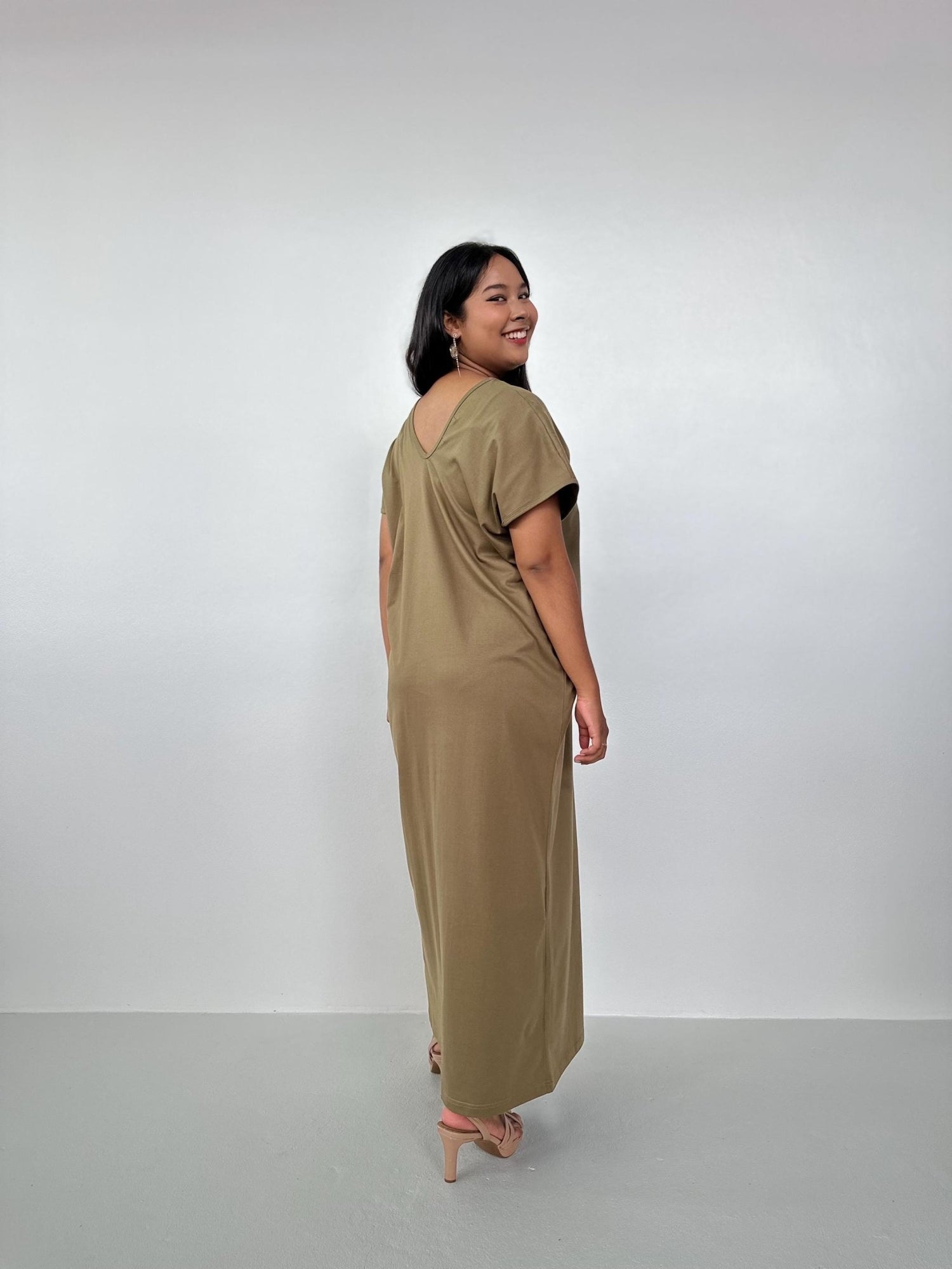 Mala Handworks Alisa Petite Cotton Kaftan in Olive