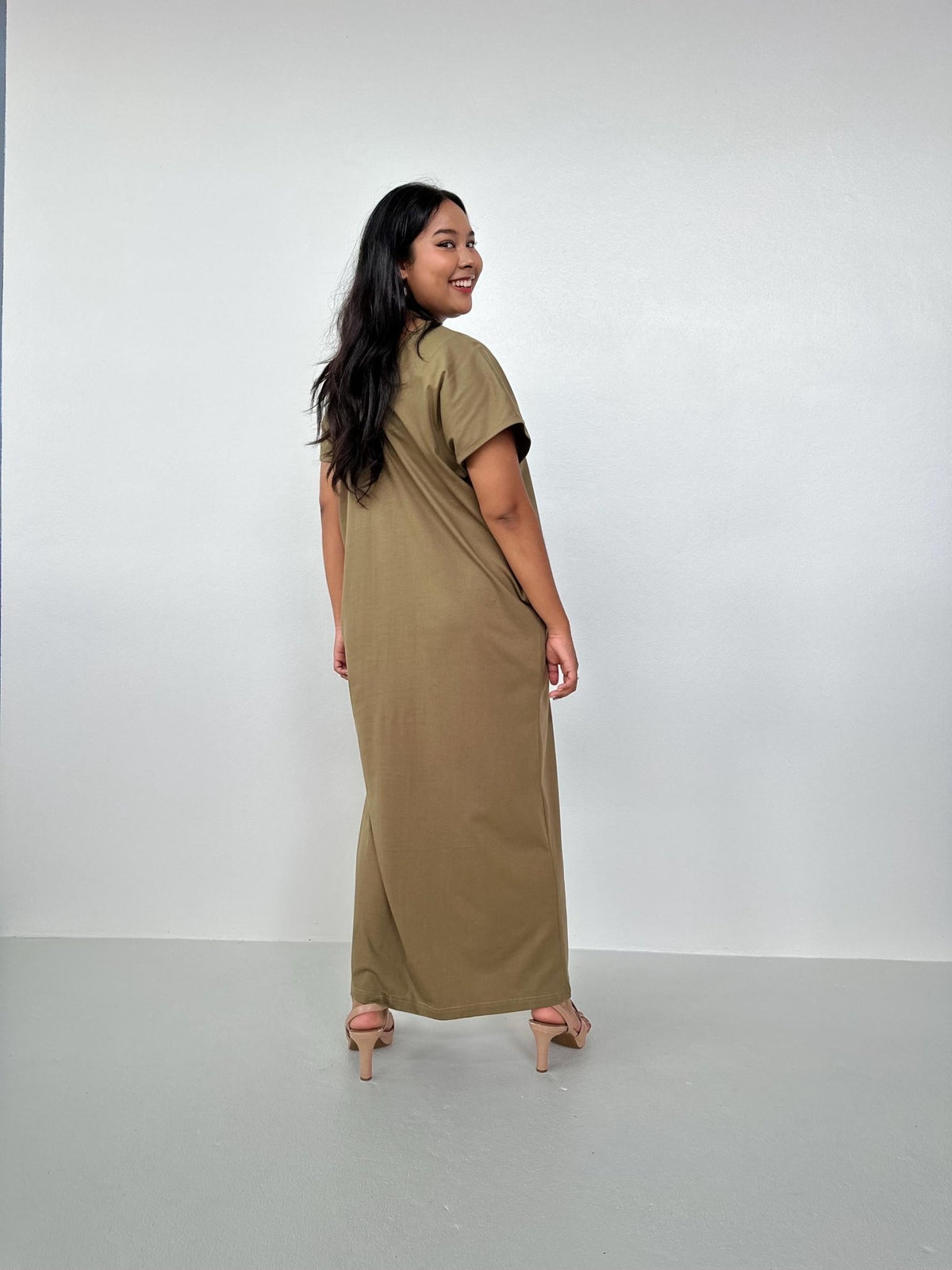 Mala Handworks Alisa Petite Cotton Kaftan in Olive