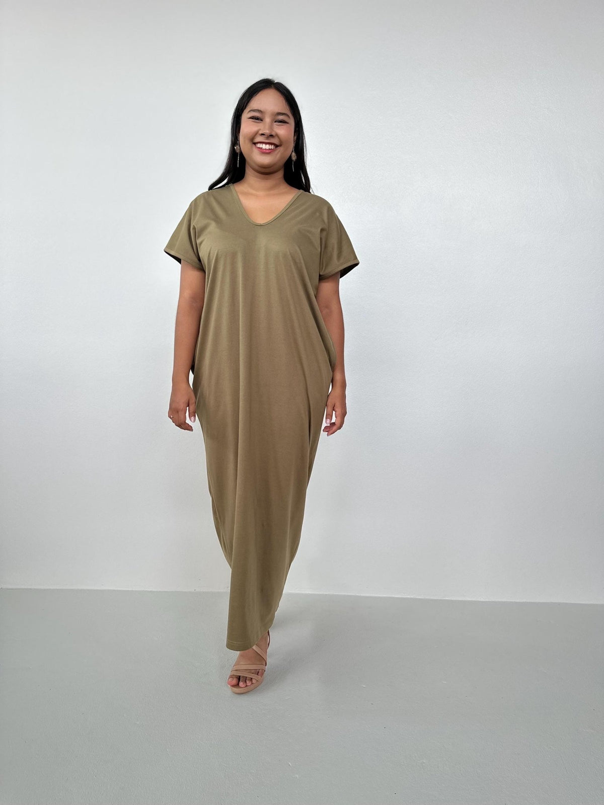 Mala Handworks Alisa Petite Cotton Kaftan in Olive