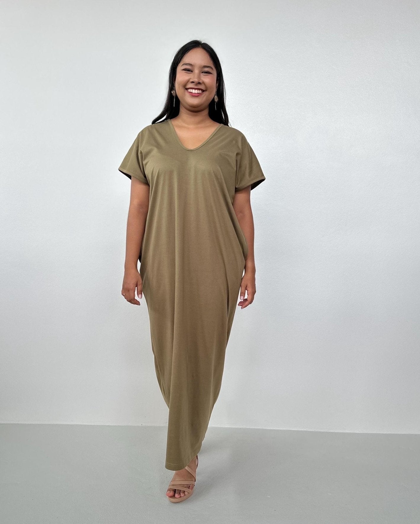 Mala Handworks Alisa Petite Cotton Kaftan in Olive