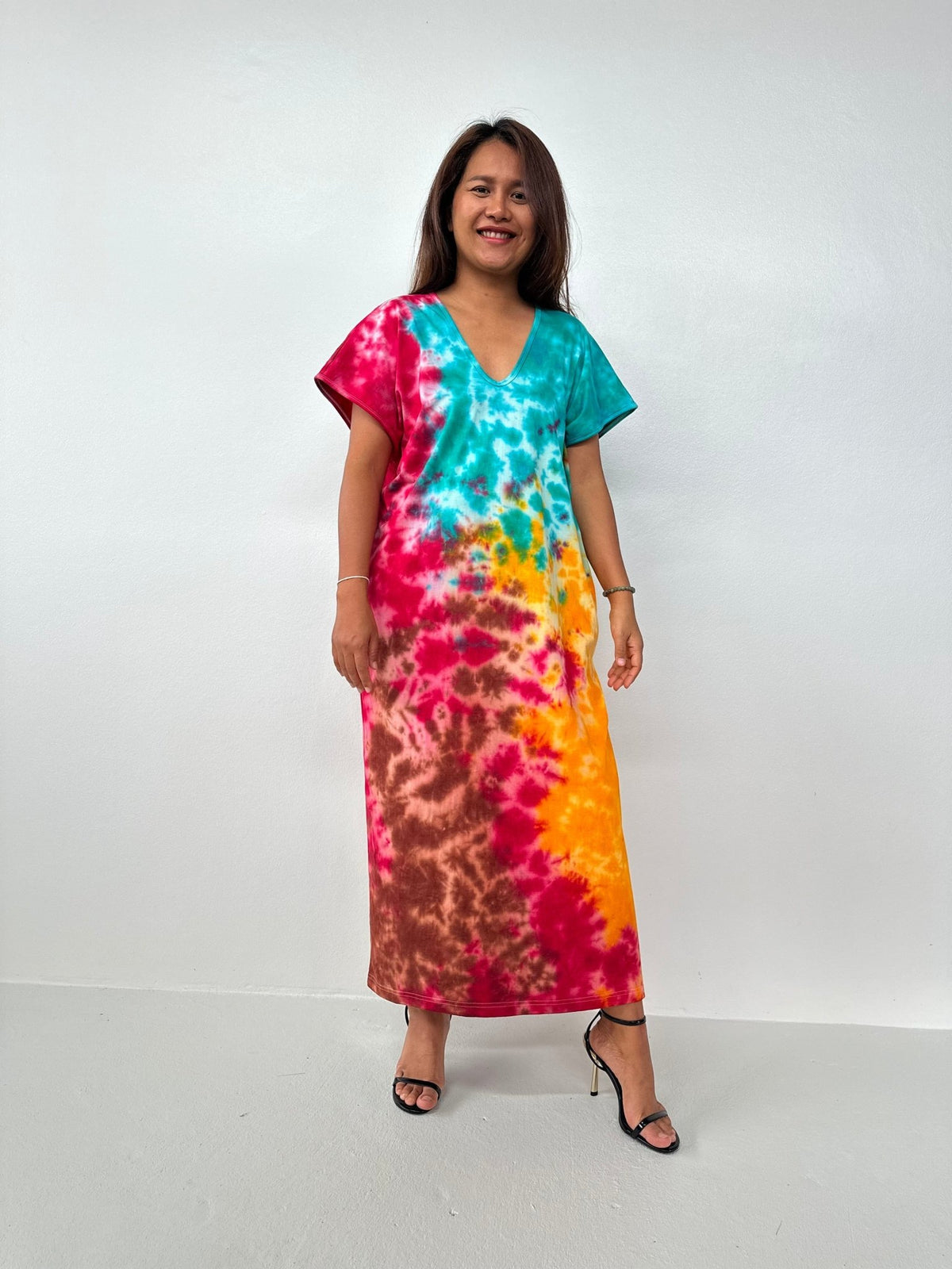 Mala Handworks Alisa Petite Cotton Kaftan in Rainbow Aurora Tie Dye
