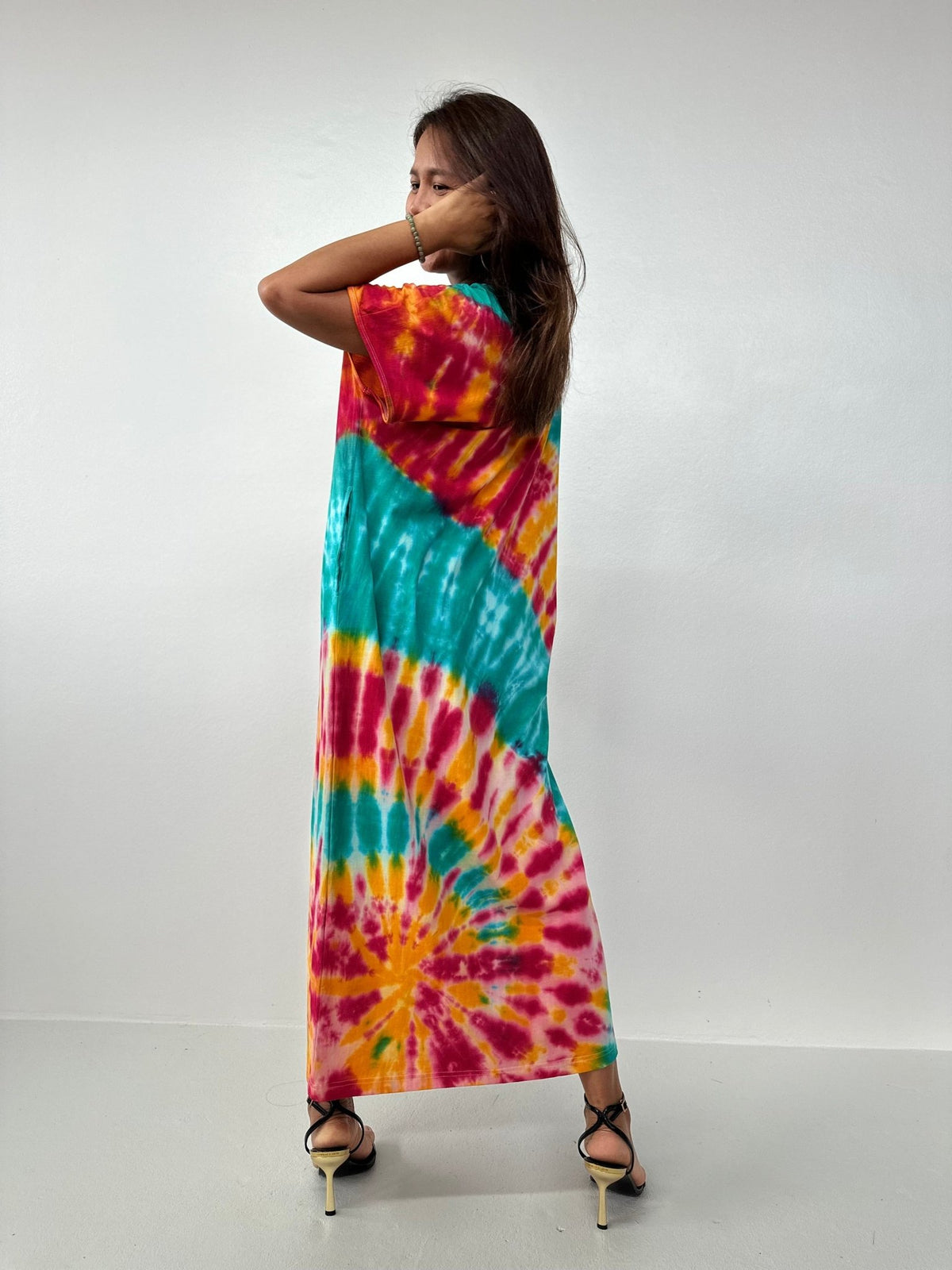 Mala Handworks Alisa Petite Cotton Kaftan in Rainbow Pinwheel Tie Dye