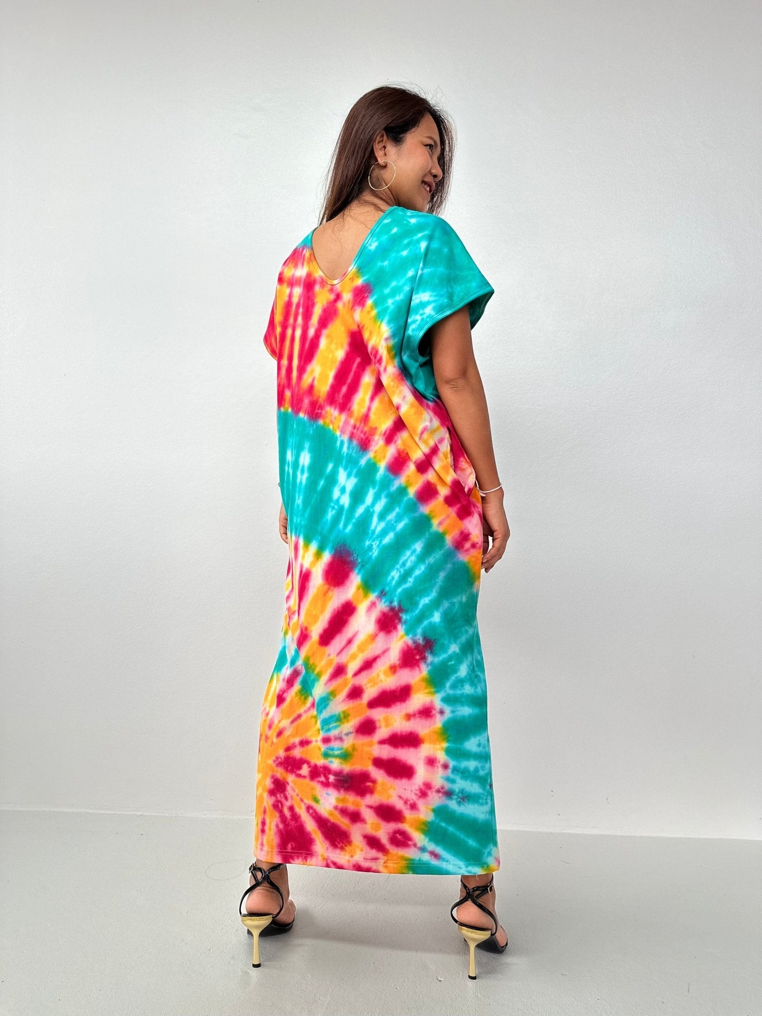 Mala Handworks Alisa Petite Cotton Kaftan in Rainbow Pinwheel Tie Dye