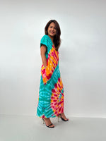 Mala Handworks Alisa Petite Cotton Kaftan in Rainbow Pinwheel Tie Dye