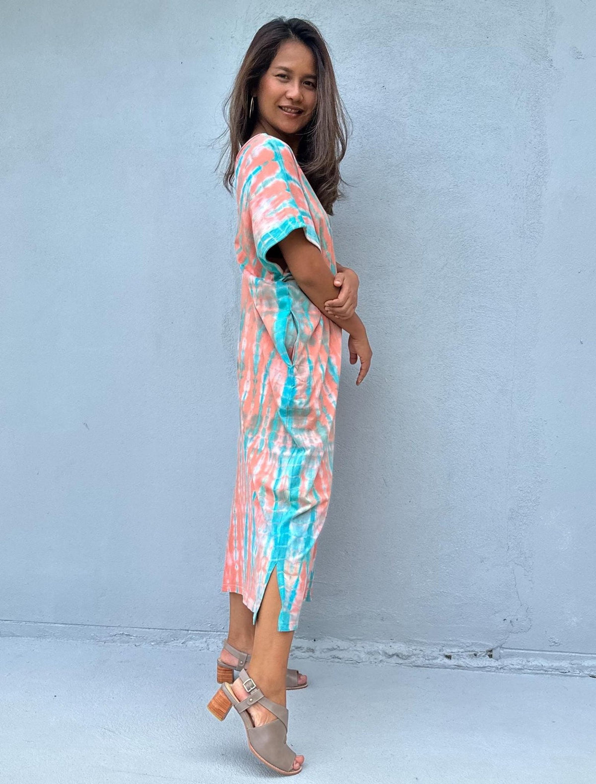 Mala Handworks Alisa Petite Cotton Kaftan in Salmon and Aqua Tie Dye