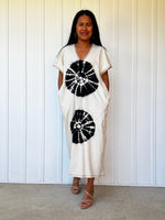 Mala Handworks Alisa Petite Cotton Kaftan in White with Hand-Painted Sand Dollars