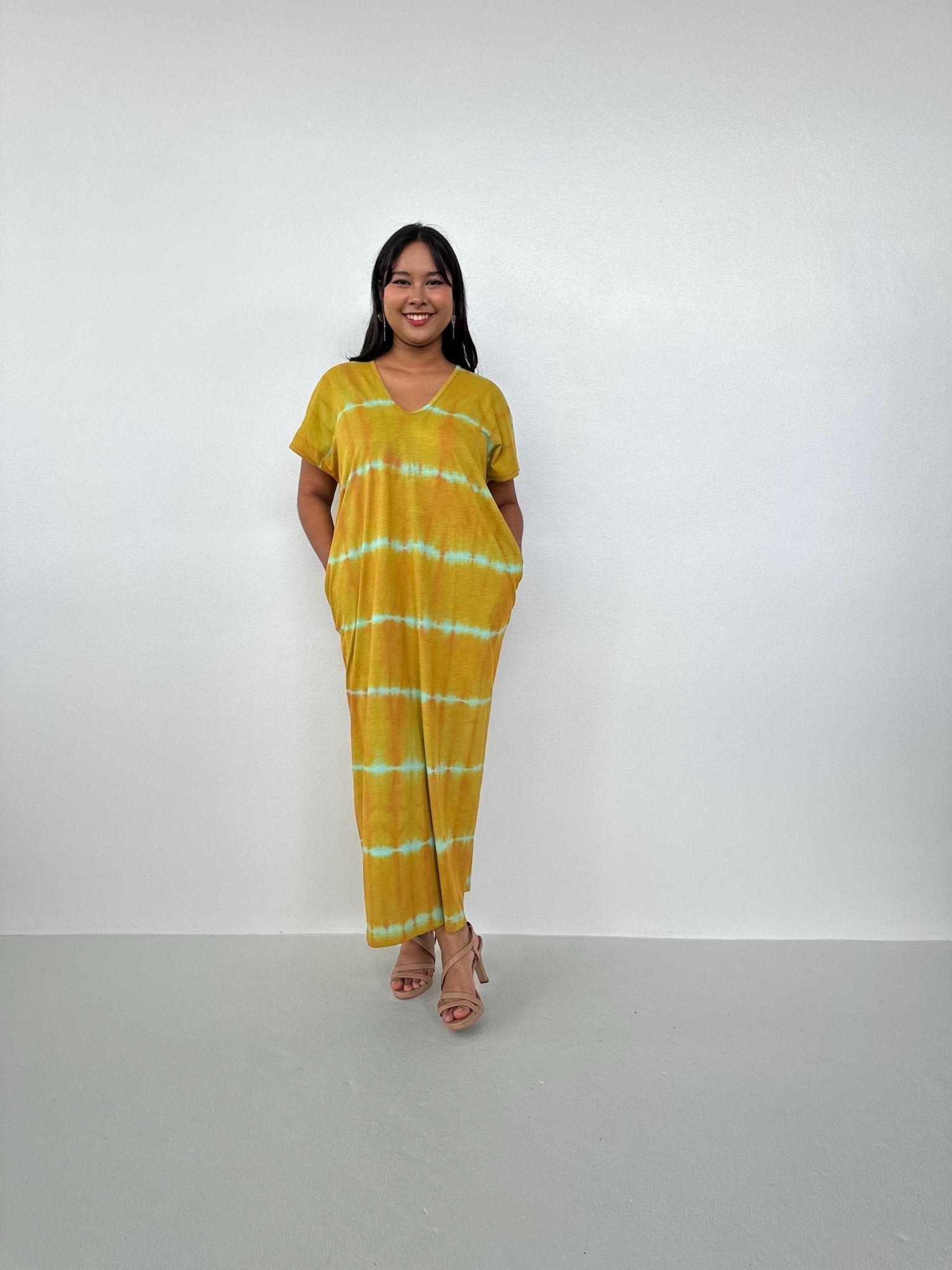 Mala Handworks Alisa Petite Cotton Kaftan in Yellow Tie Dye