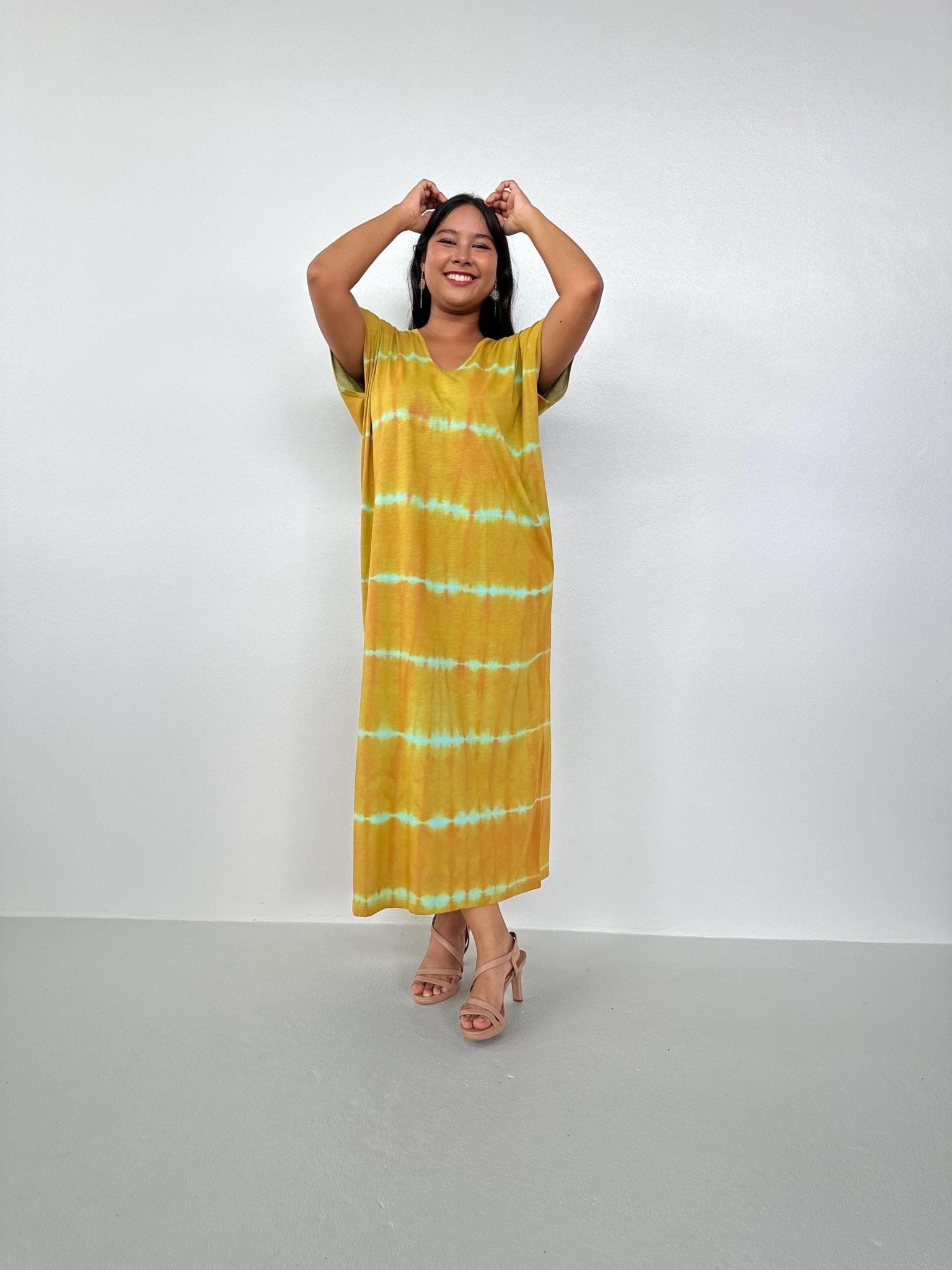 Mala Handworks Alisa Petite Cotton Kaftan in Yellow Tie Dye