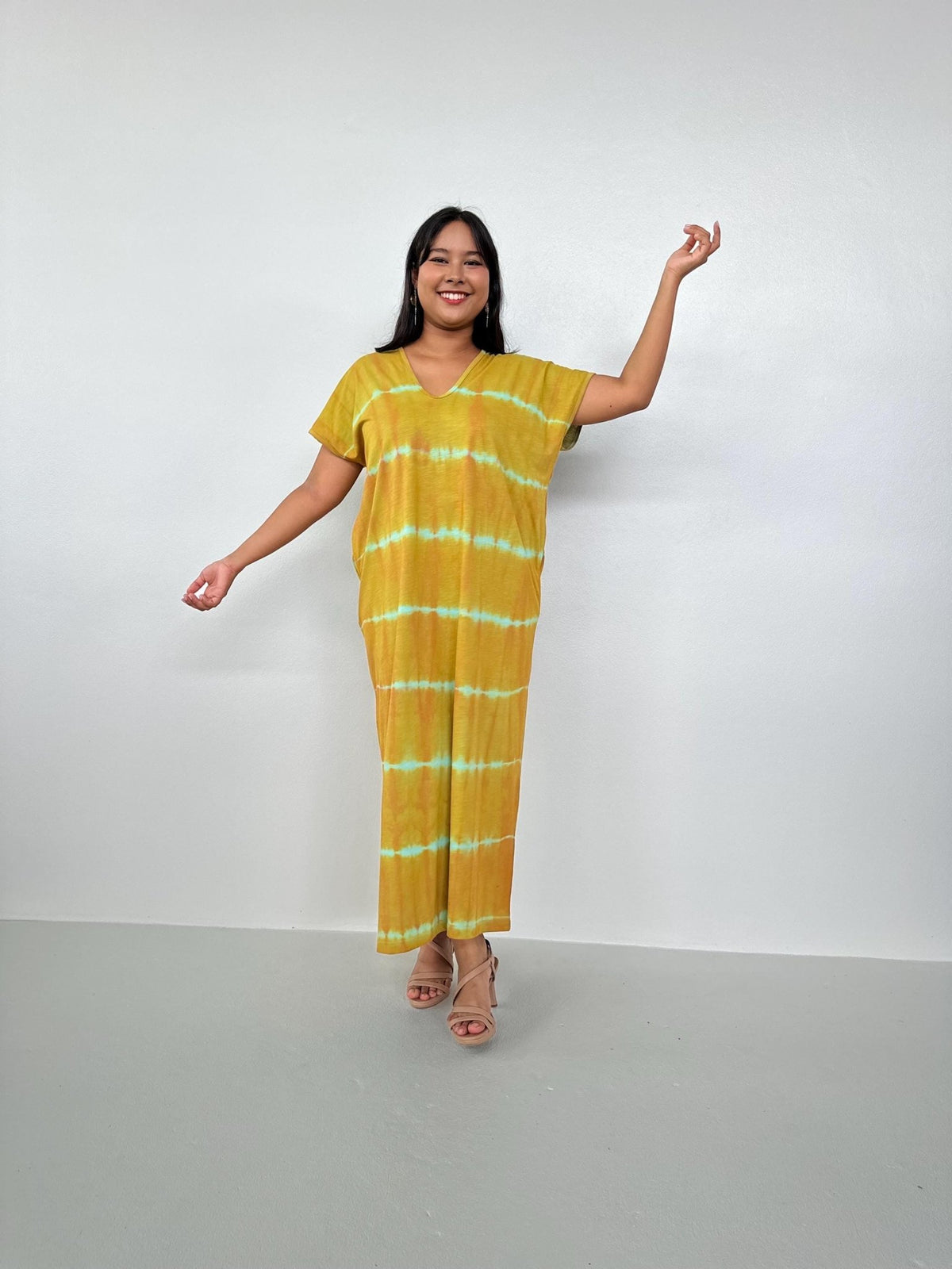 Mala Handworks Alisa Petite Cotton Kaftan in Yellow Tie Dye