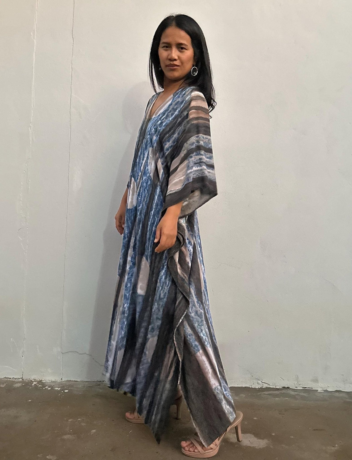 Mala Handworks Amina Hand-Painted Kaftan - Blueberry Blue and Black Abstract Pattern