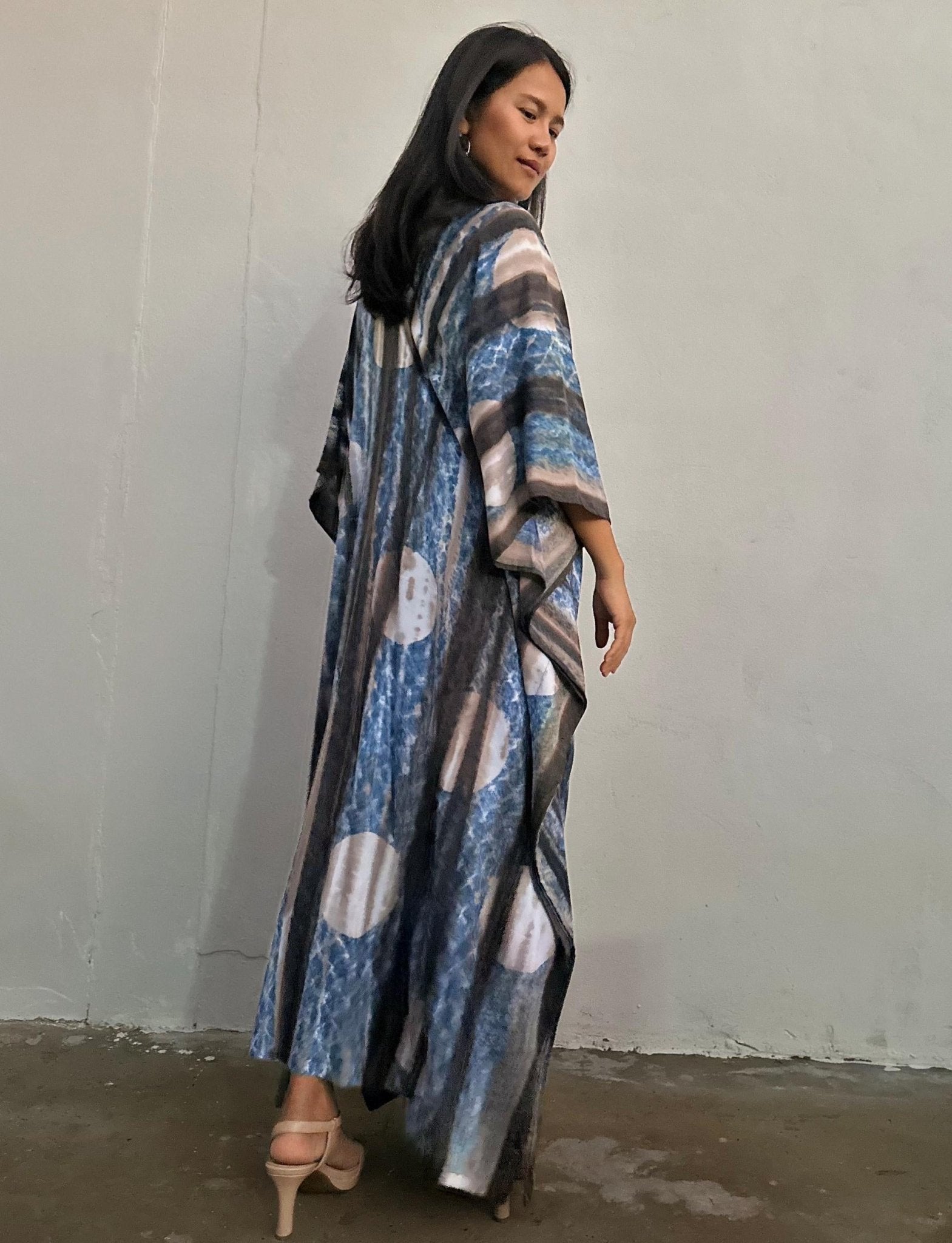 Mala Handworks Amina Hand-Painted Kaftan - Blueberry Blue and Black Abstract Pattern