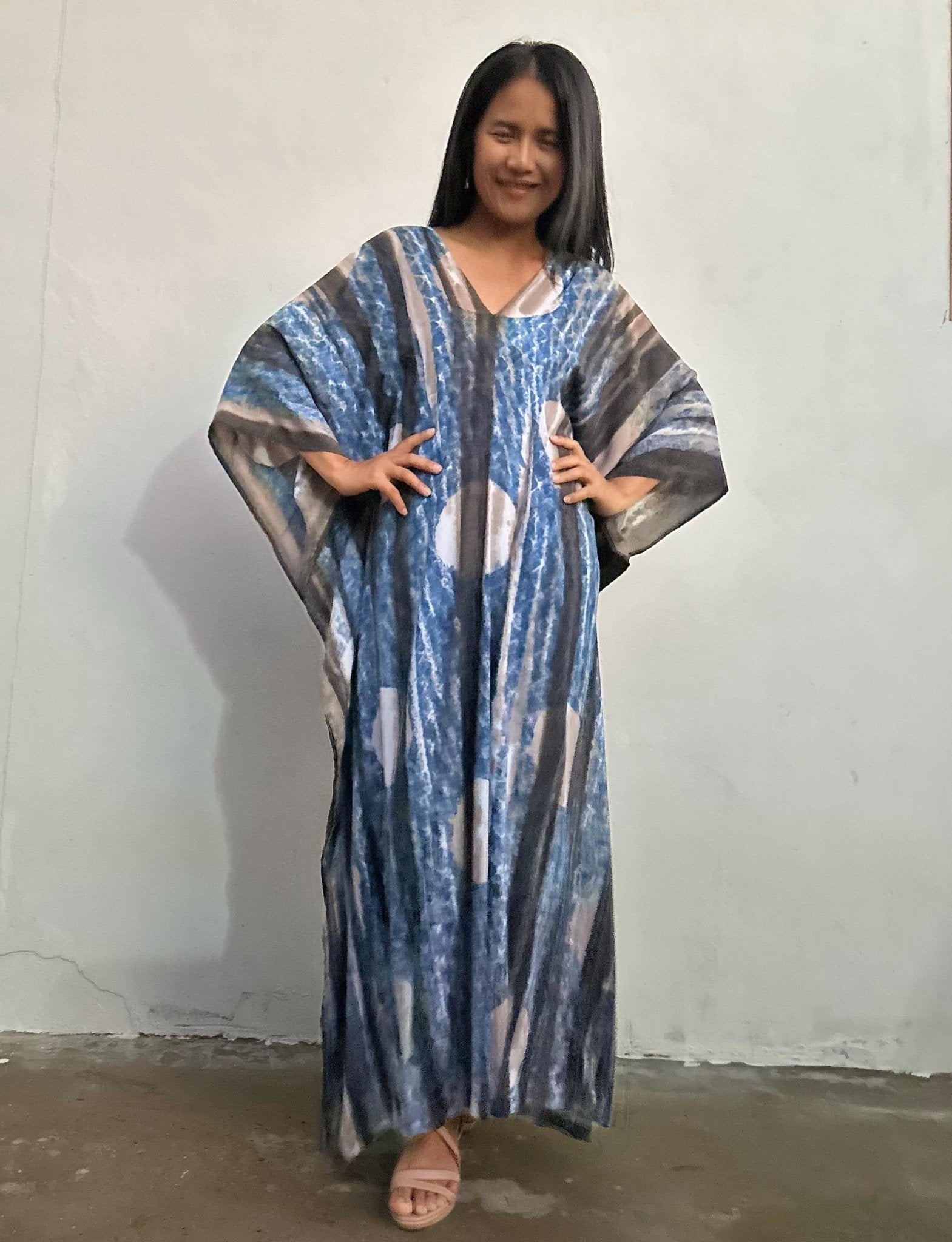 Mala Handworks Amina Hand-Painted Kaftan - Blueberry Blue and Black Abstract Pattern