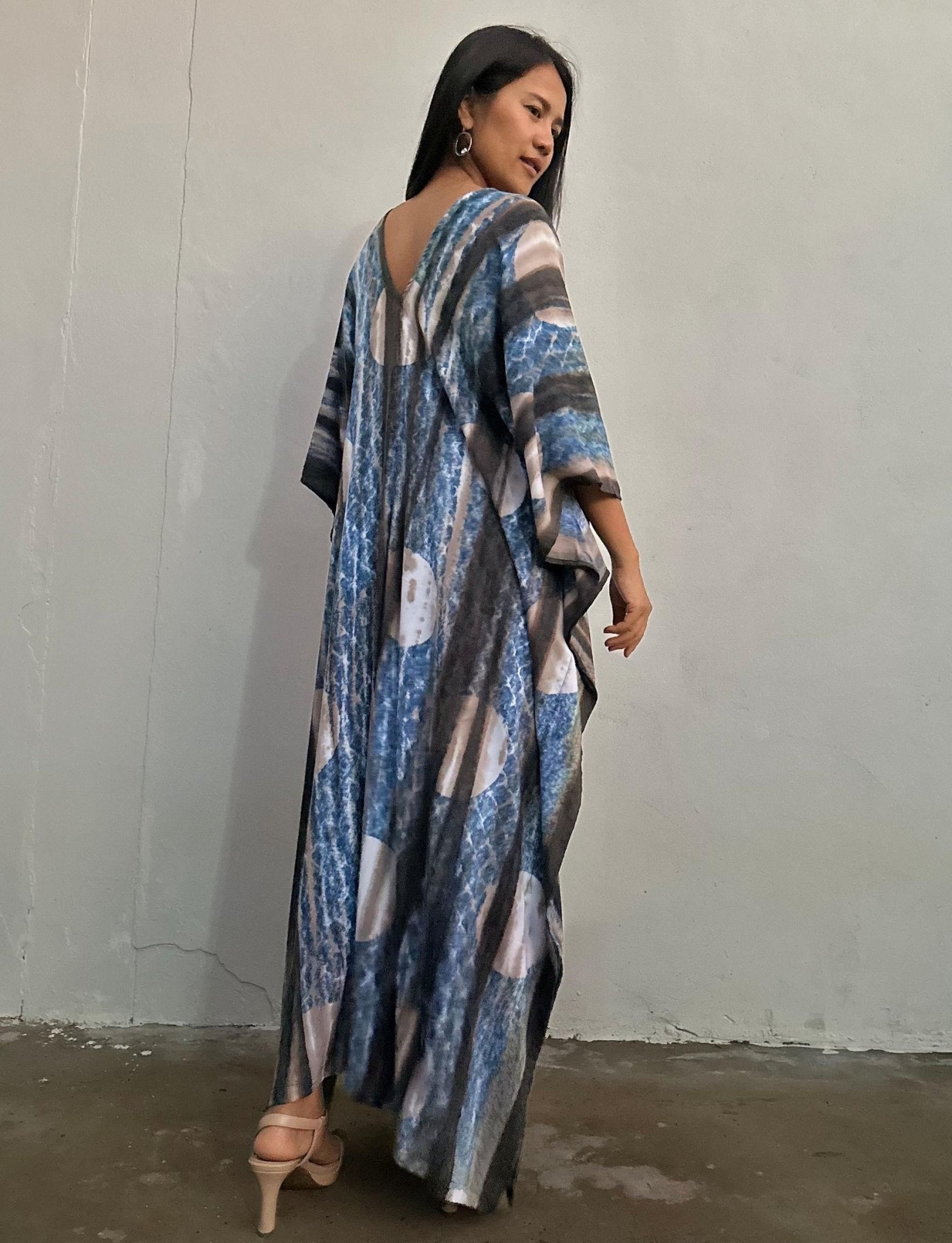 Mala Handworks Amina Hand-Painted Kaftan - Blueberry Blue and Black Abstract Pattern