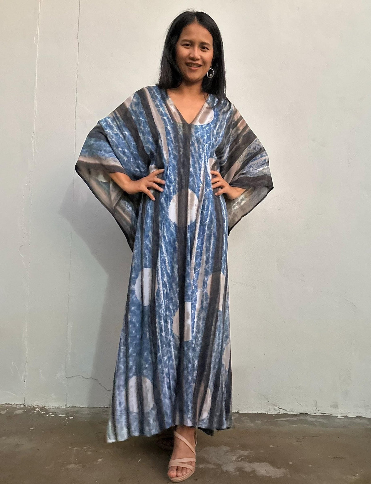 Mala Handworks Amina Hand-Painted Kaftan - Blueberry Blue and Black Abstract Pattern