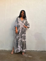 Mala Handworks Amina Hand-Painted Kaftan - Gray Abstract Pattern