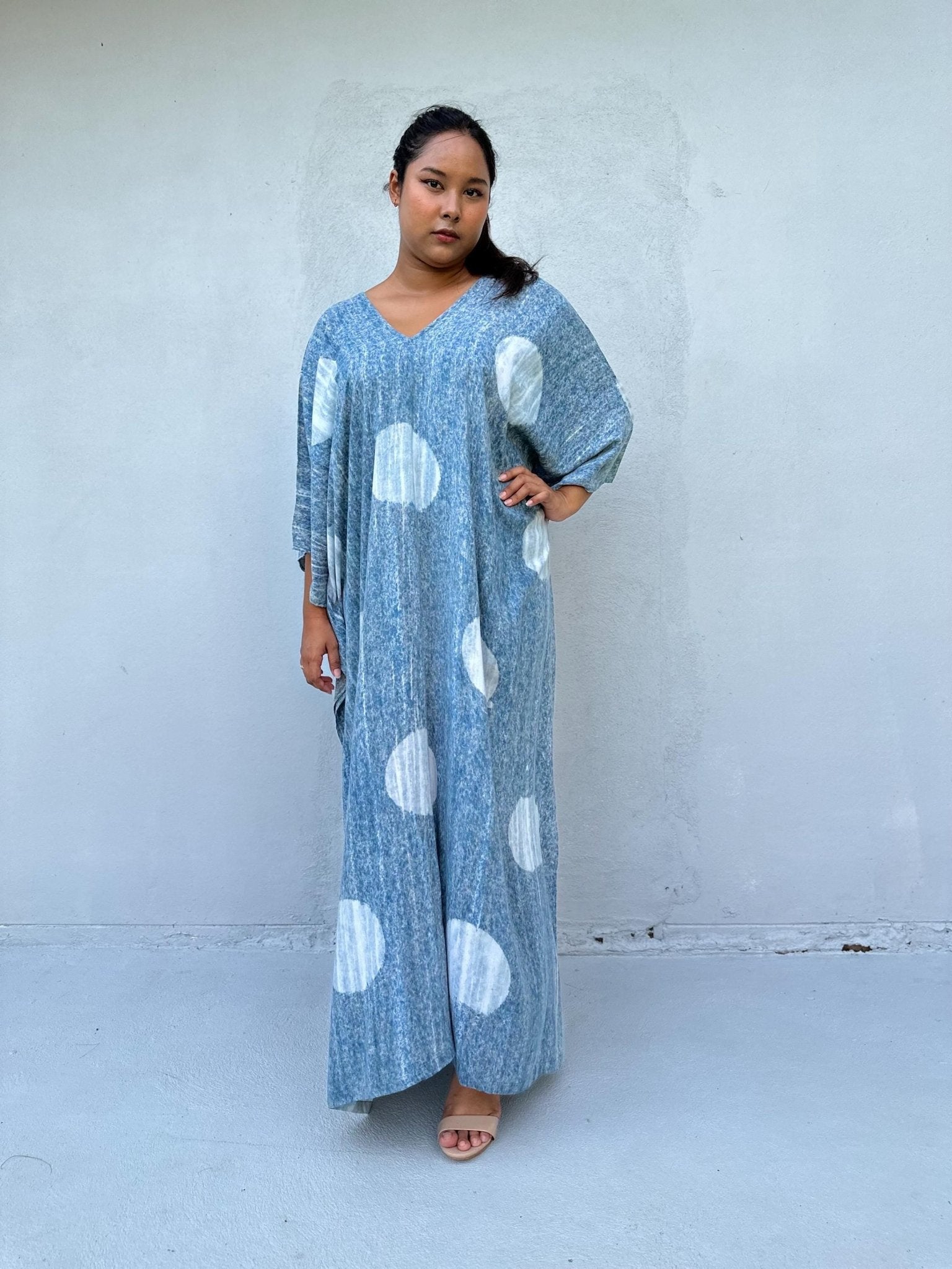 Mala Handworks Amina Hand-Painted Kaftan - Mist Polka Dot Pattern