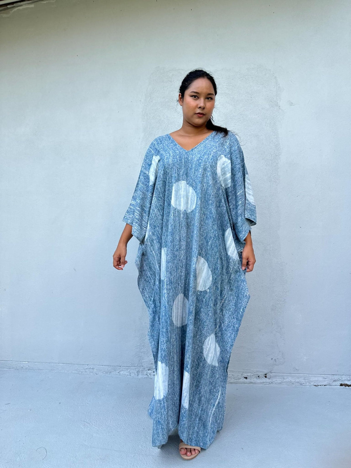 Mala Handworks Amina Hand-Painted Kaftan - Mist Polka Dot Pattern
