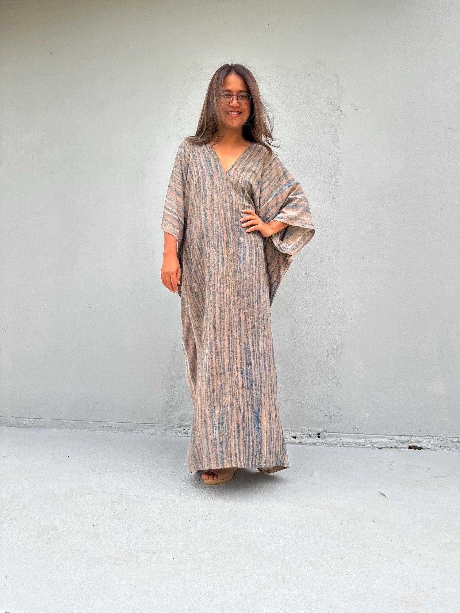 Mala Handworks Amina Hand-Painted Kaftan - Tan Abstract Pattern