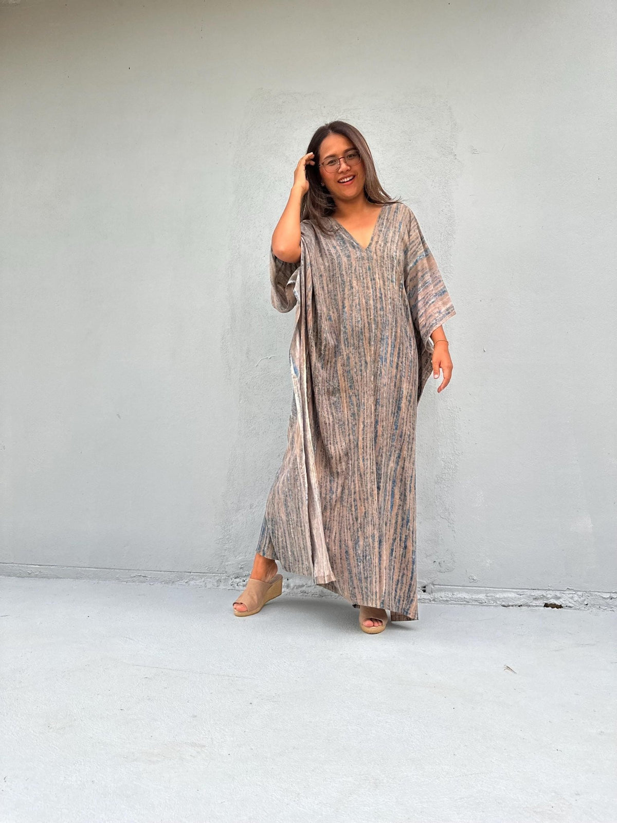 Mala Handworks Amina Hand-Painted Kaftan - Tan Abstract Pattern
