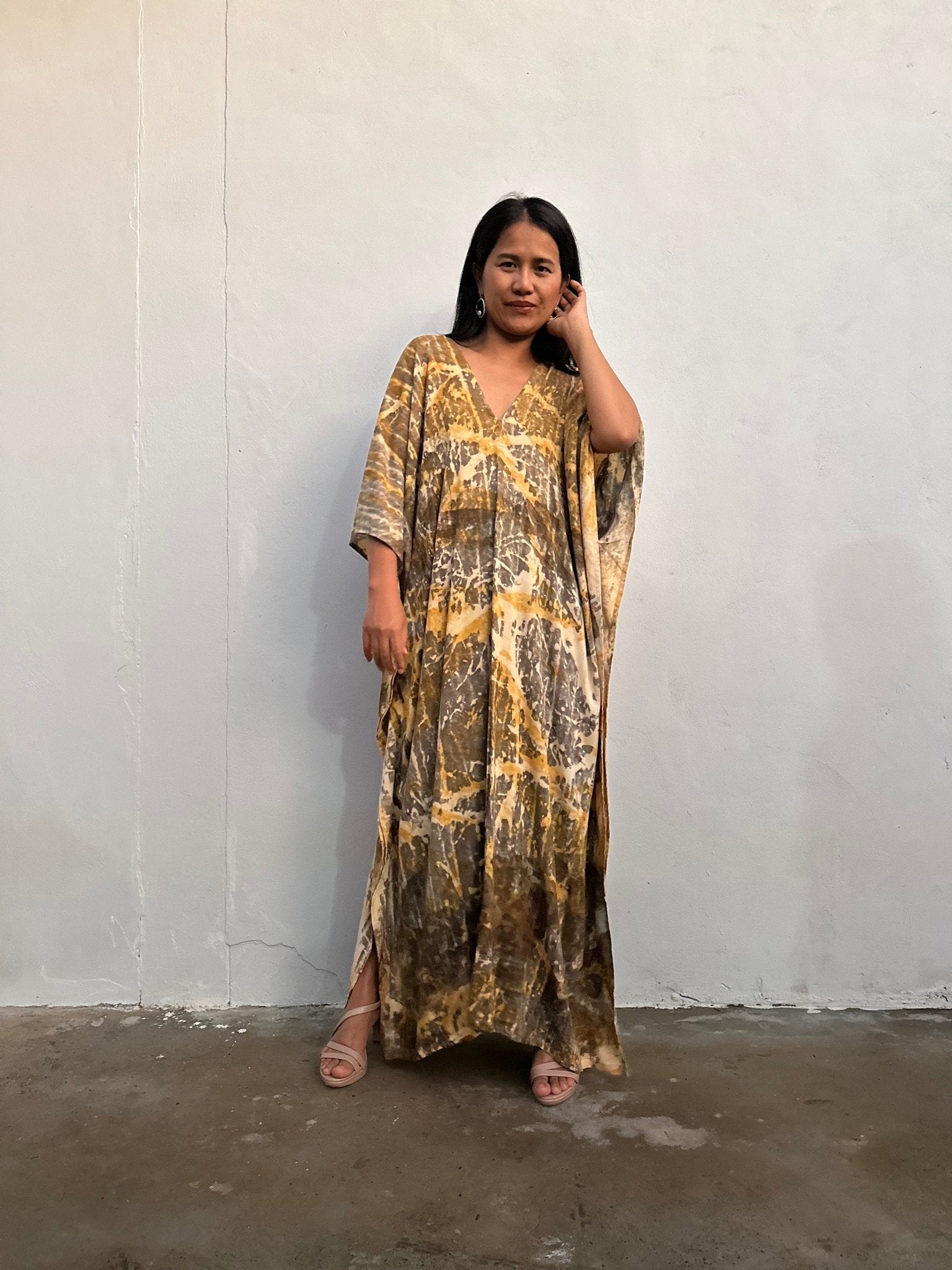 Mala Handworks Amina Hand-Painted Kaftan - Yellow and Tan Abstract Pattern