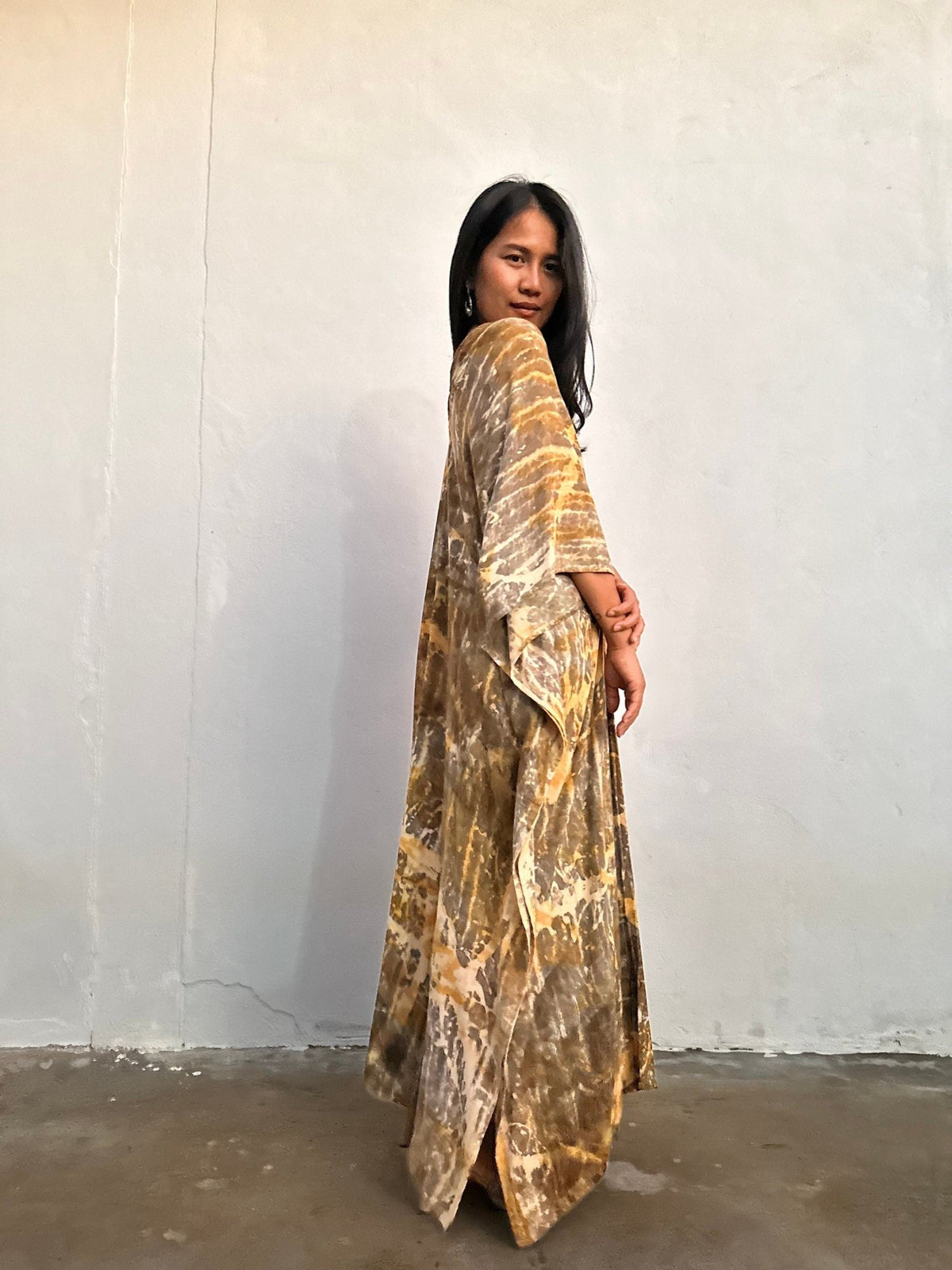 Mala Handworks Amina Hand-Painted Kaftan - Yellow and Tan Abstract Pattern