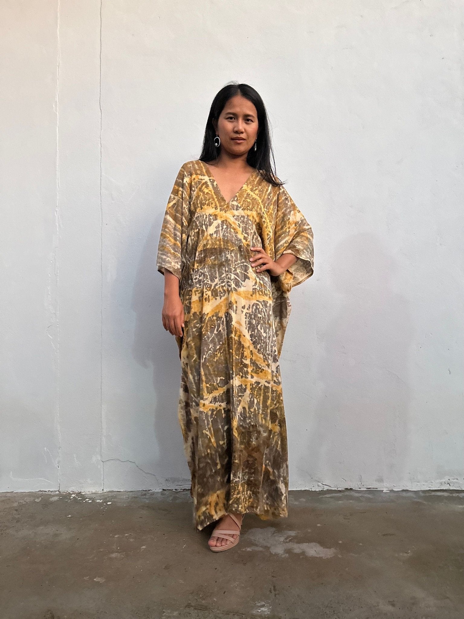 Mala Handworks Amina Hand-Painted Kaftan - Yellow and Tan Abstract Pattern